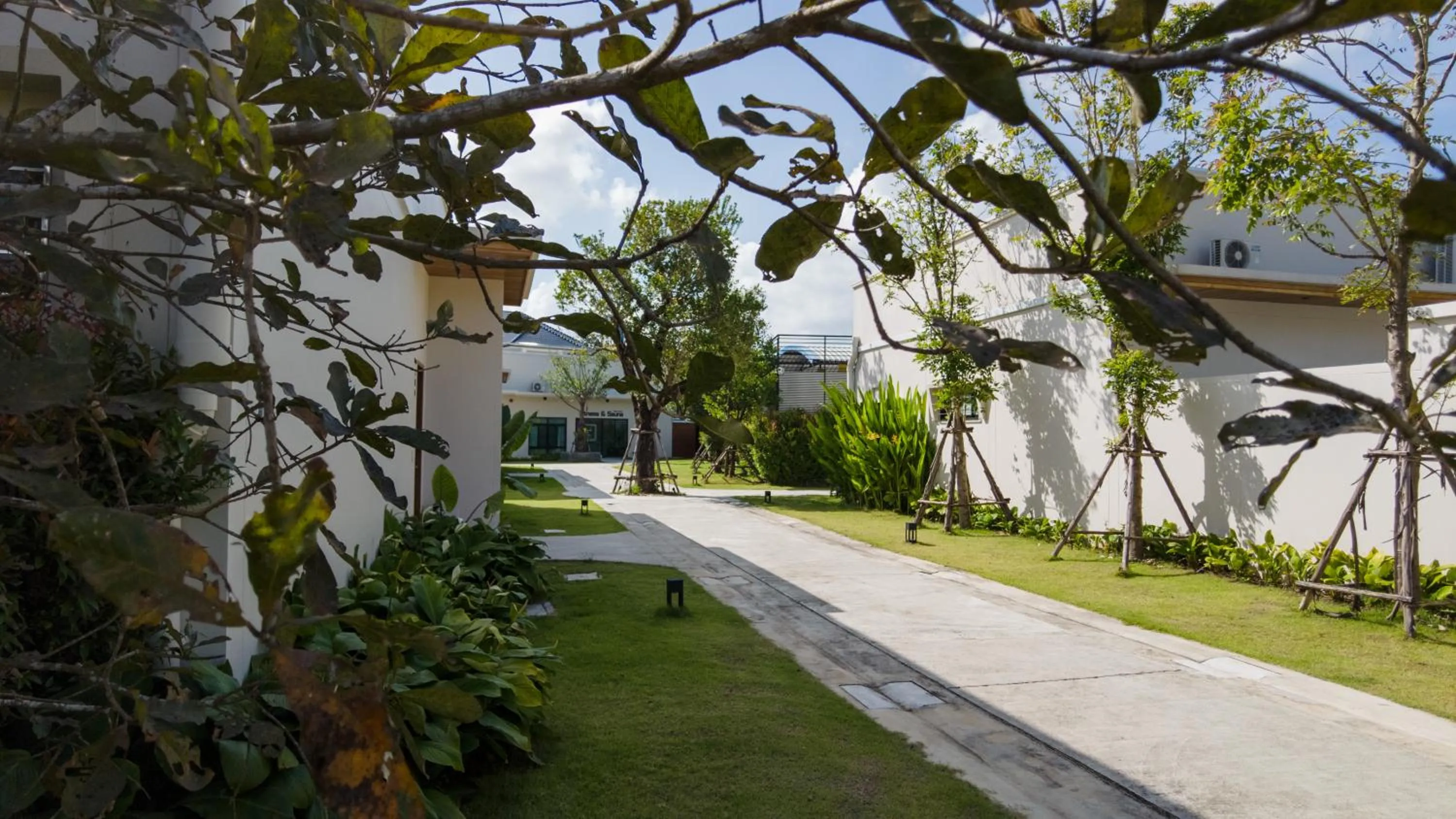 Garden in Toledo Pool Villa