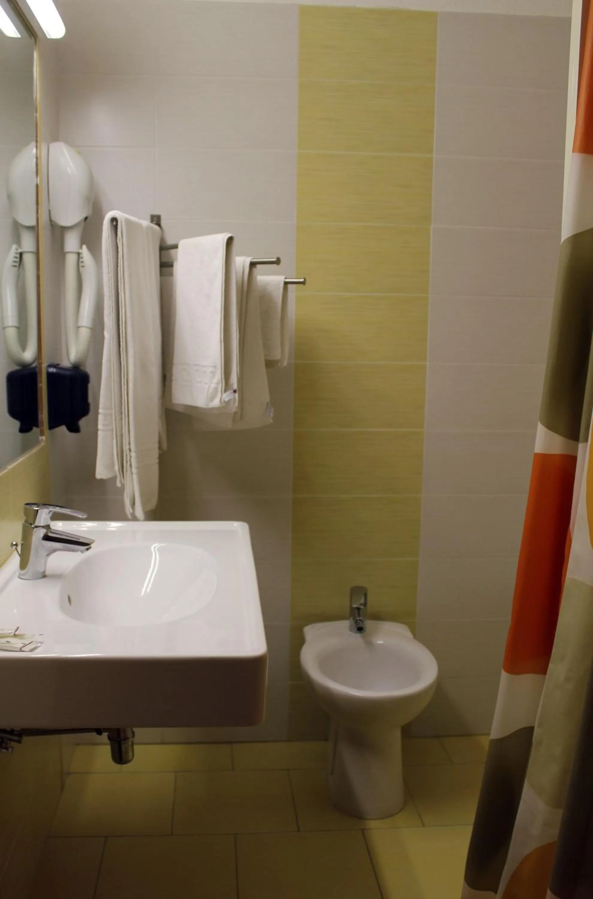 Bathroom in Hotel 106