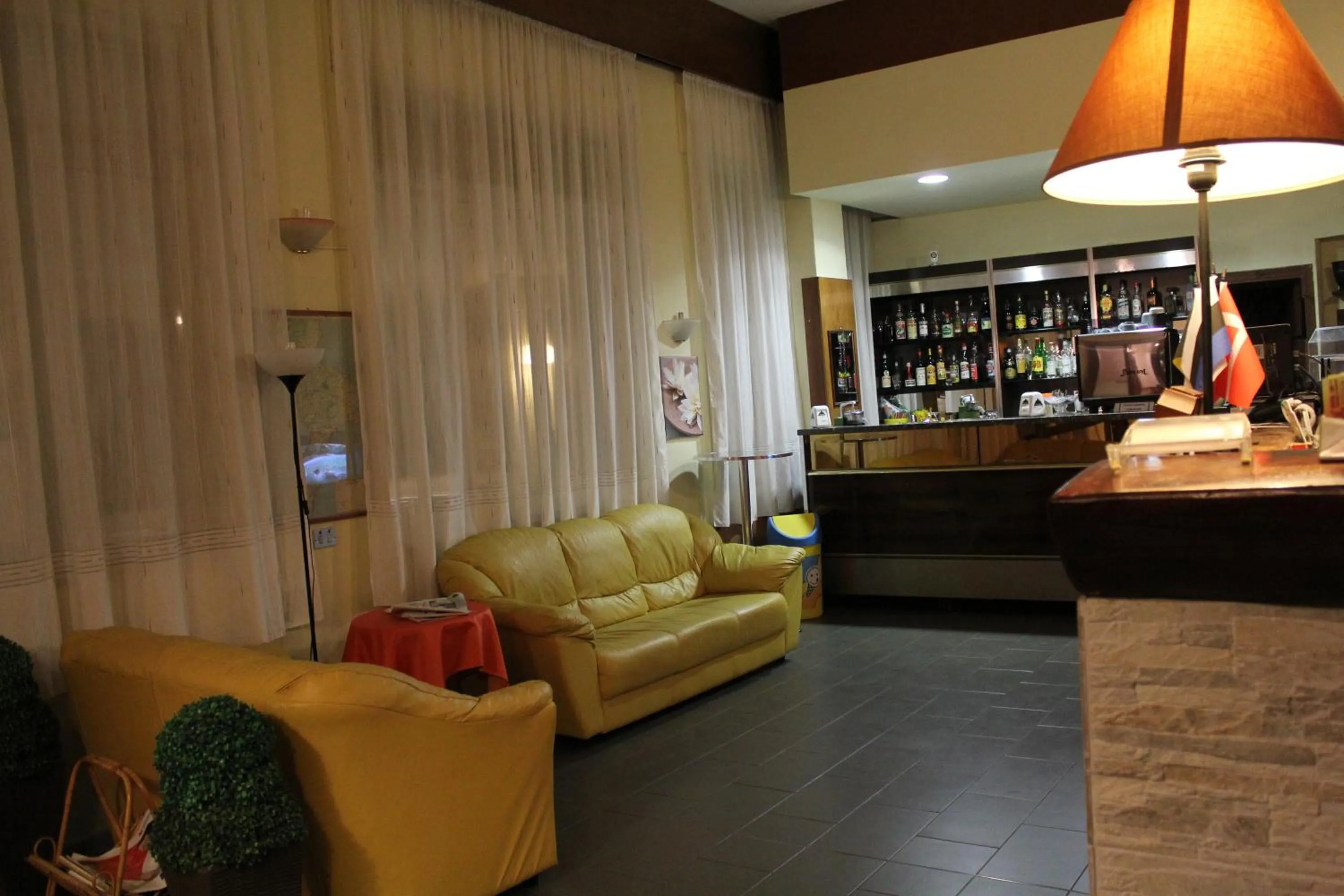 Communal lounge/ TV room in Hotel 106
