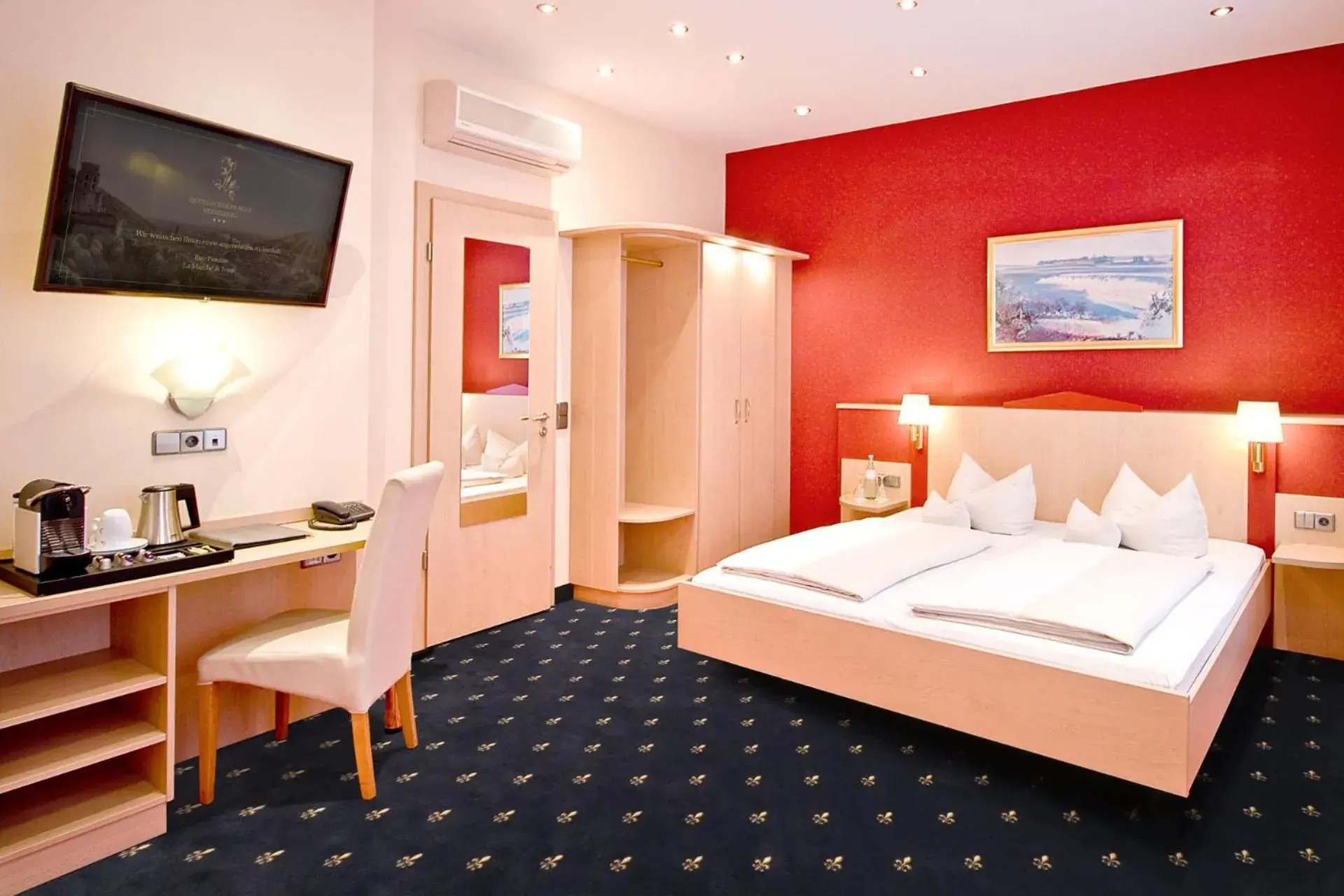 Standard Double Room - single occupancy in Hotel Goldene Rose Standard Double Room - single occupancy in Hotel Goldene Rose