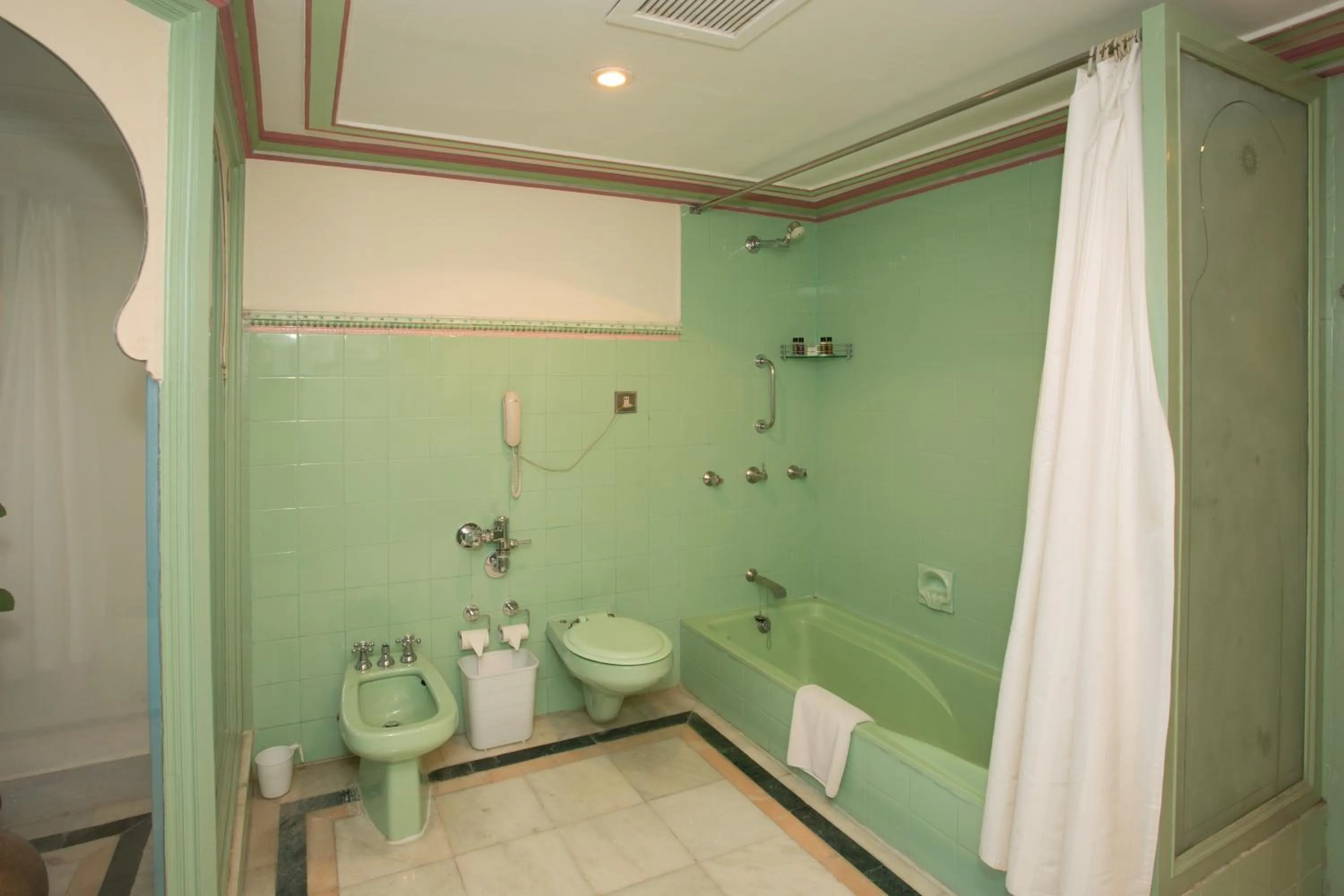Bathroom in Shiv Niwas Palace by HRH Group of Hotels