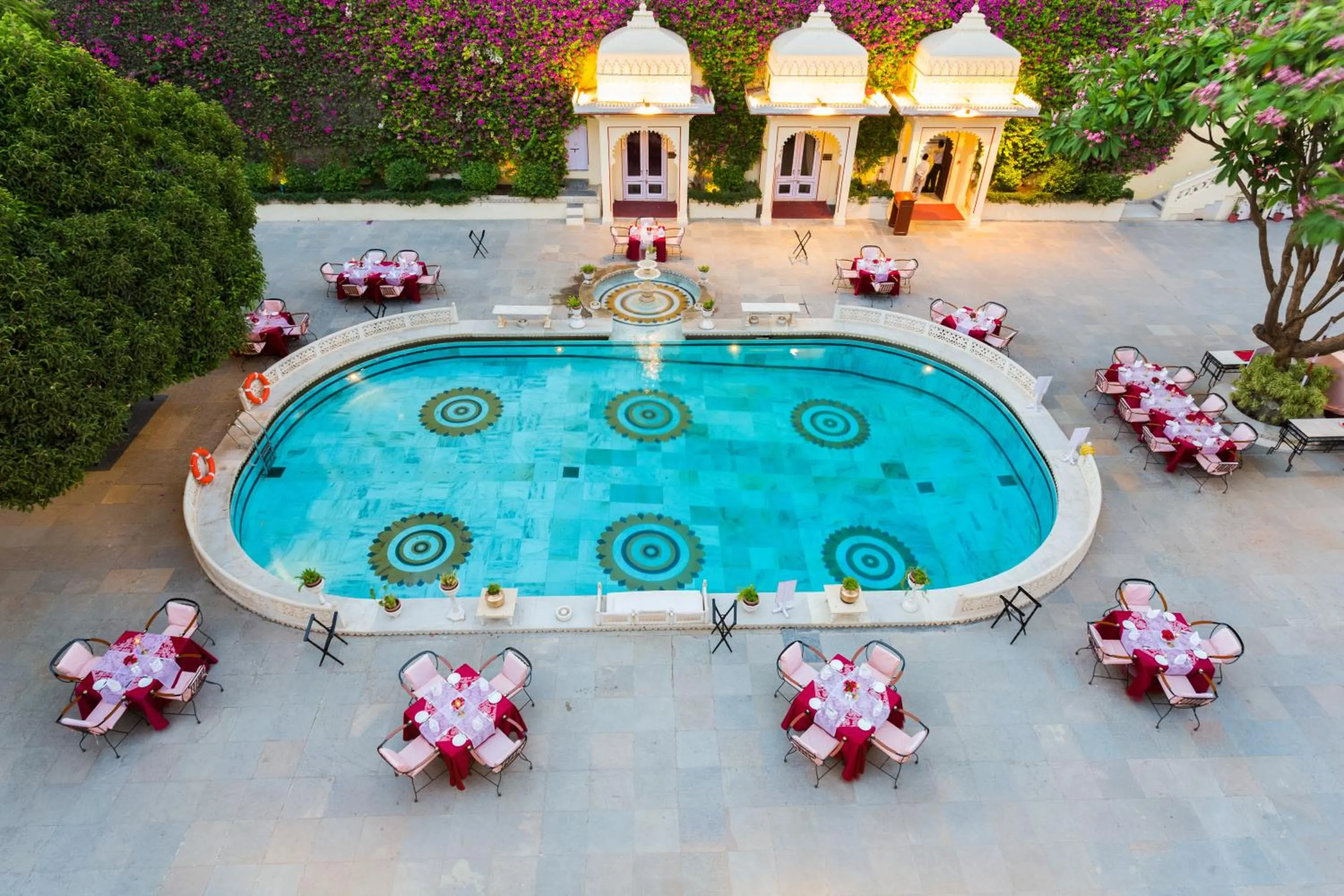 Swimming pool in Shiv Niwas Palace by HRH Group of Hotels