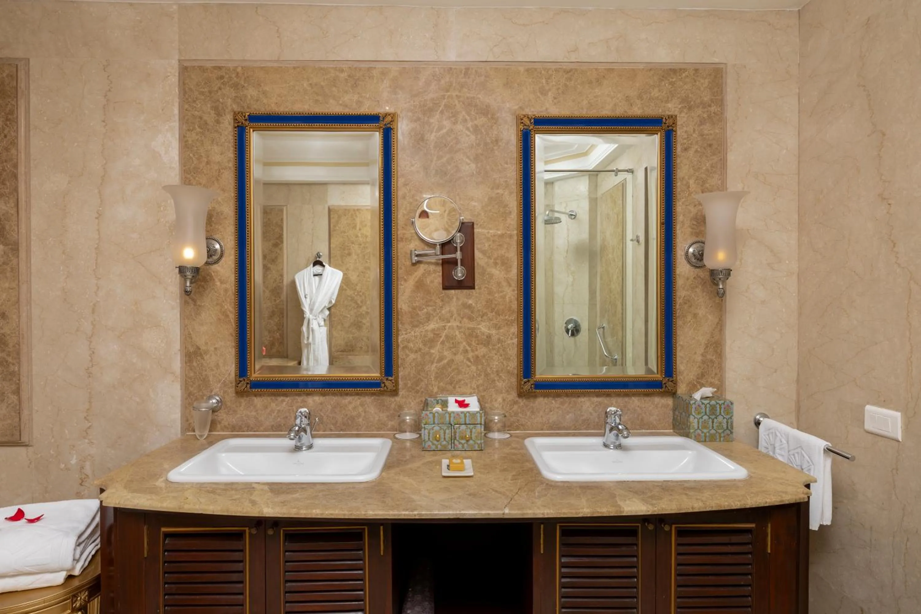 Bathroom in Taj Fateh Prakash Palace Udaipur