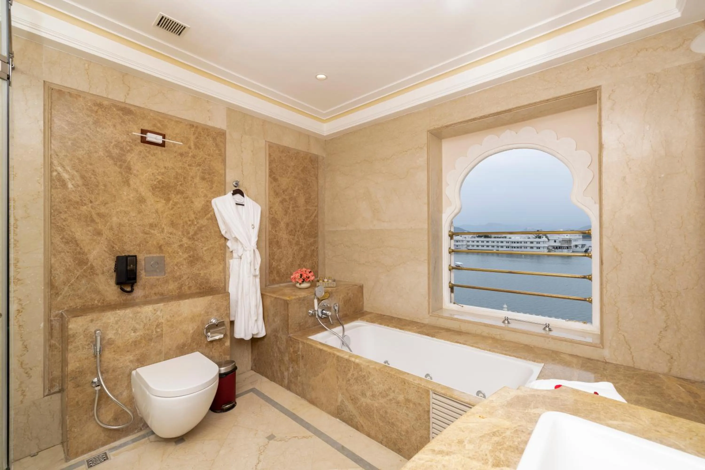 Bathroom in Taj Fateh Prakash Palace Udaipur