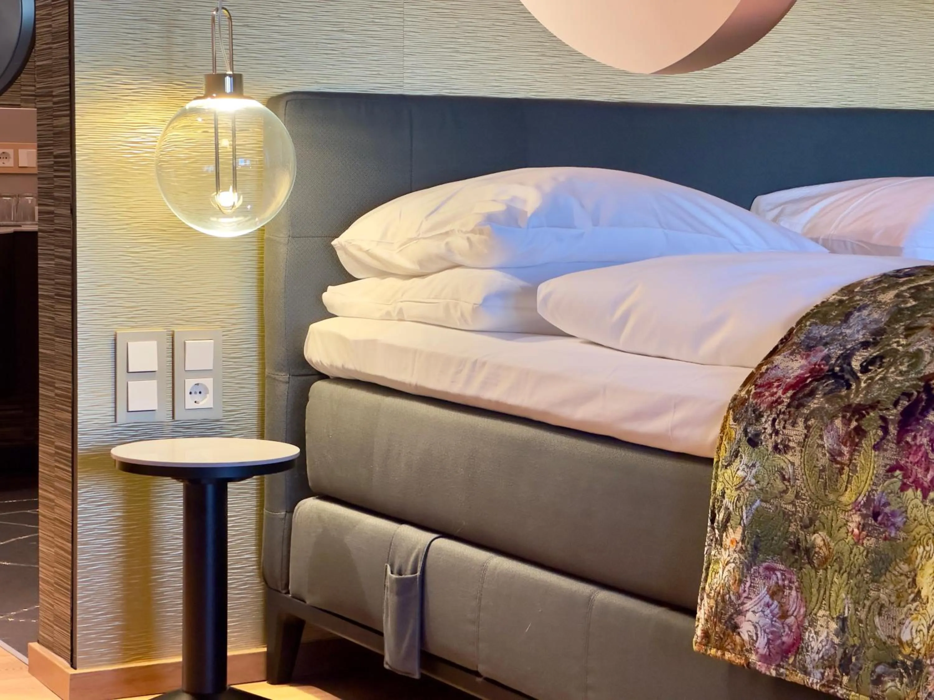 Bed in Prinzhotel Rothenburg