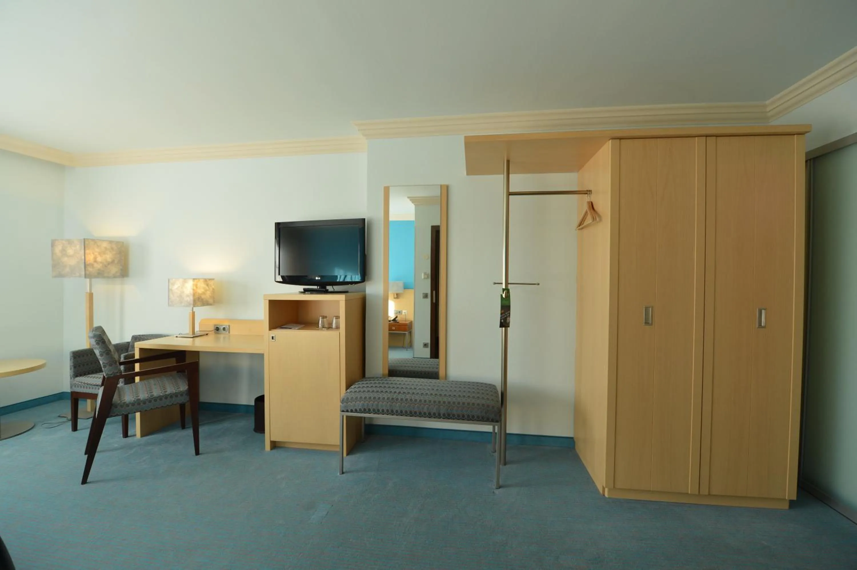 TV and multimedia, Bed in Prinzhotel Rothenburg