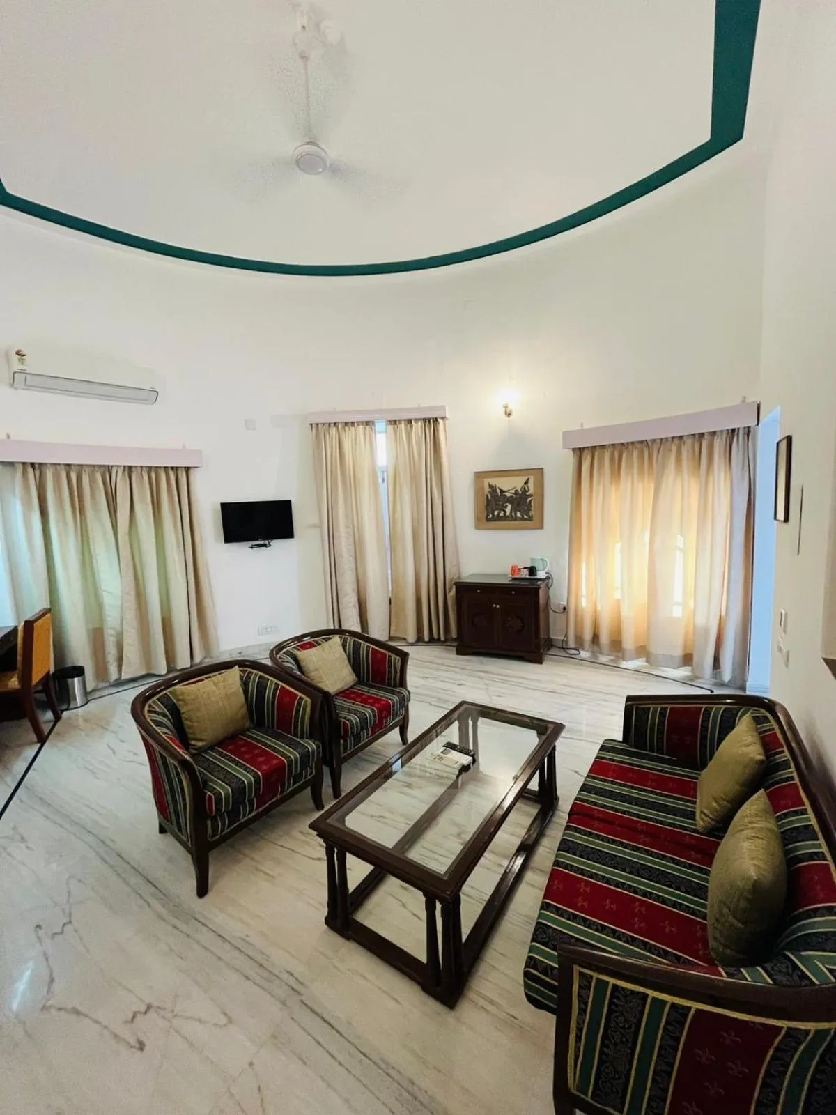 Shikarbadi Hotel - By The Lake Heritage by HRH Group of Hotels