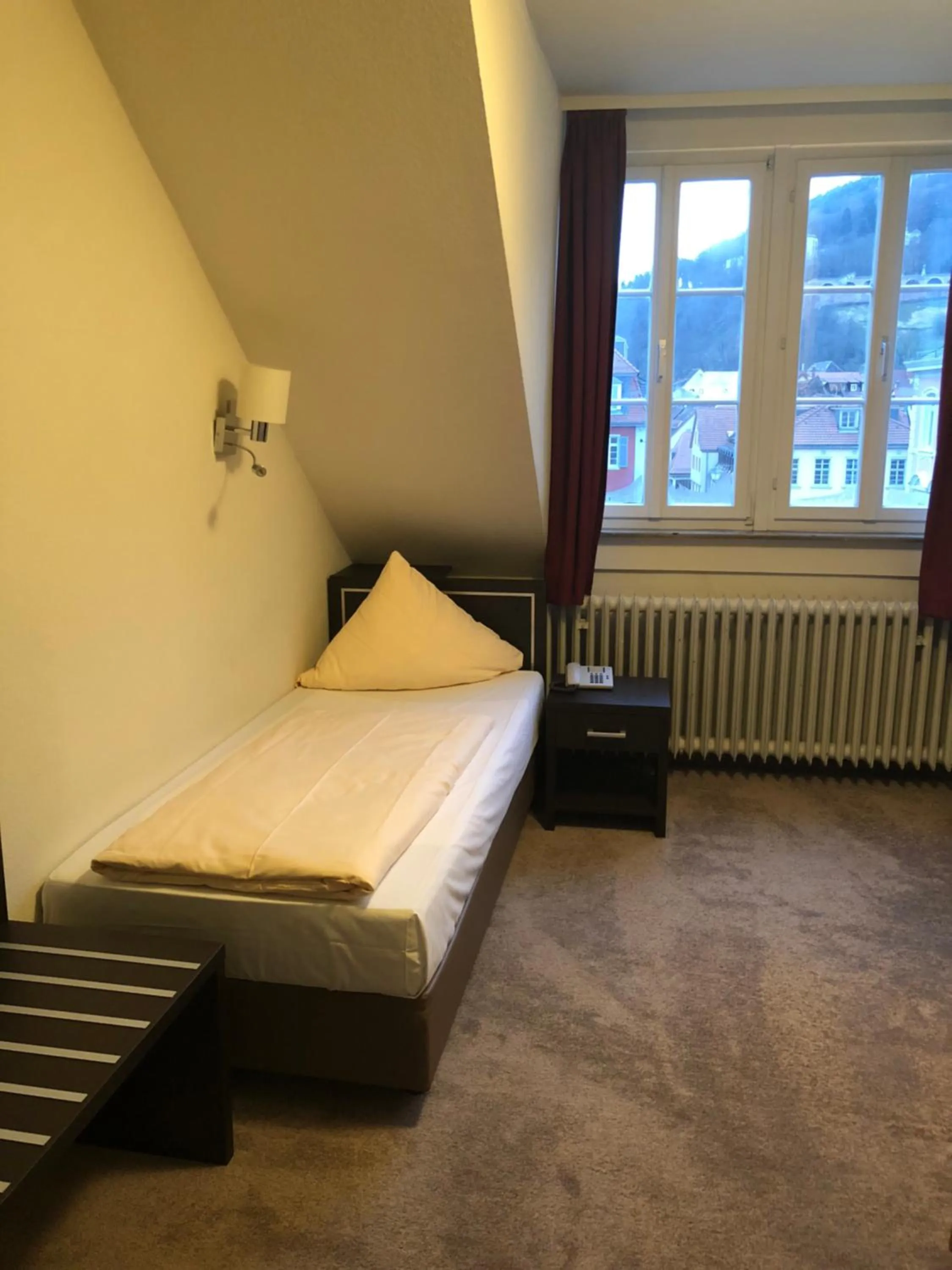 Bed in Vier Jahreszeiten