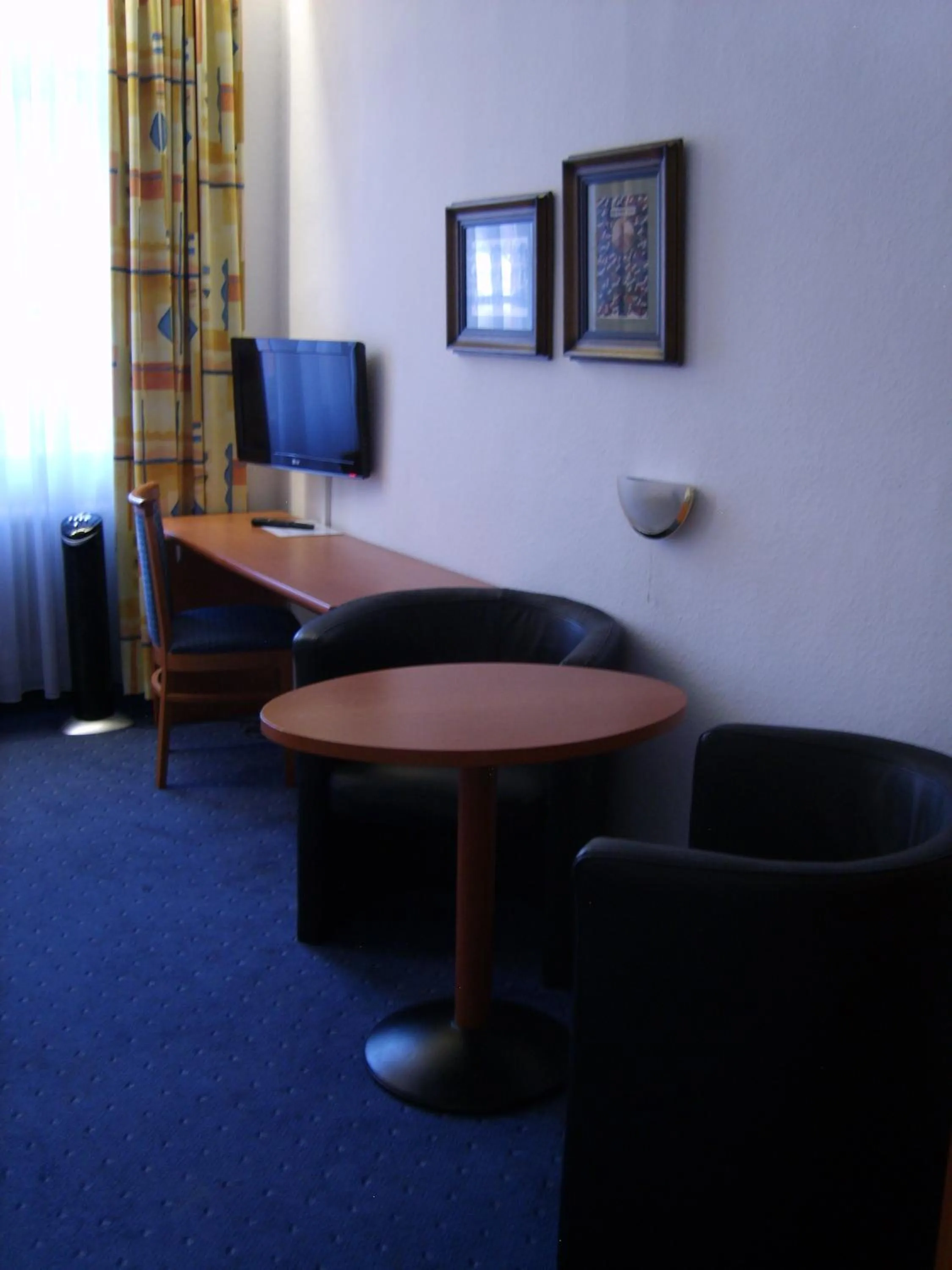 TV and multimedia in Vier Jahreszeiten