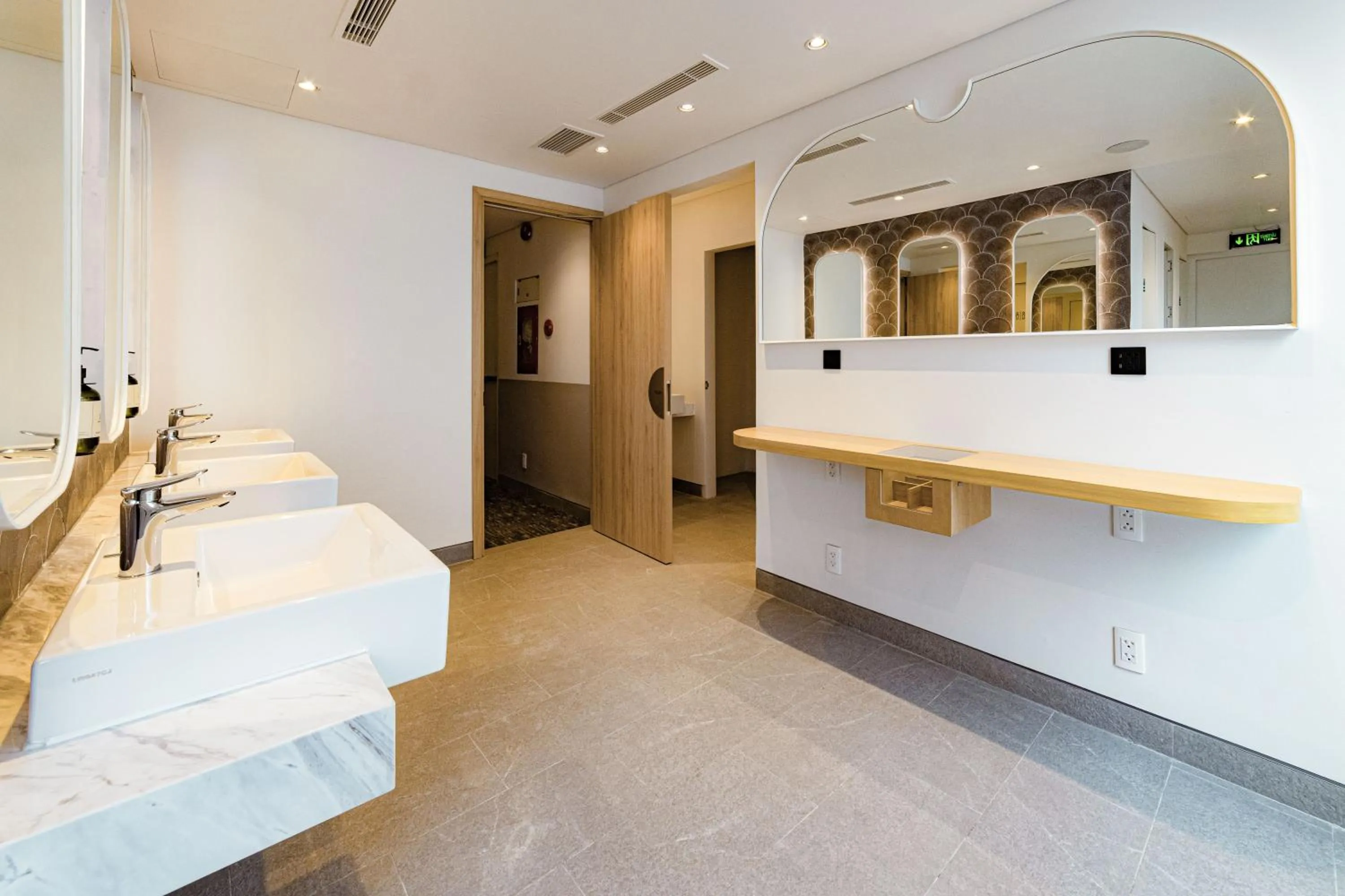 Toilet in MEANDER Saigon