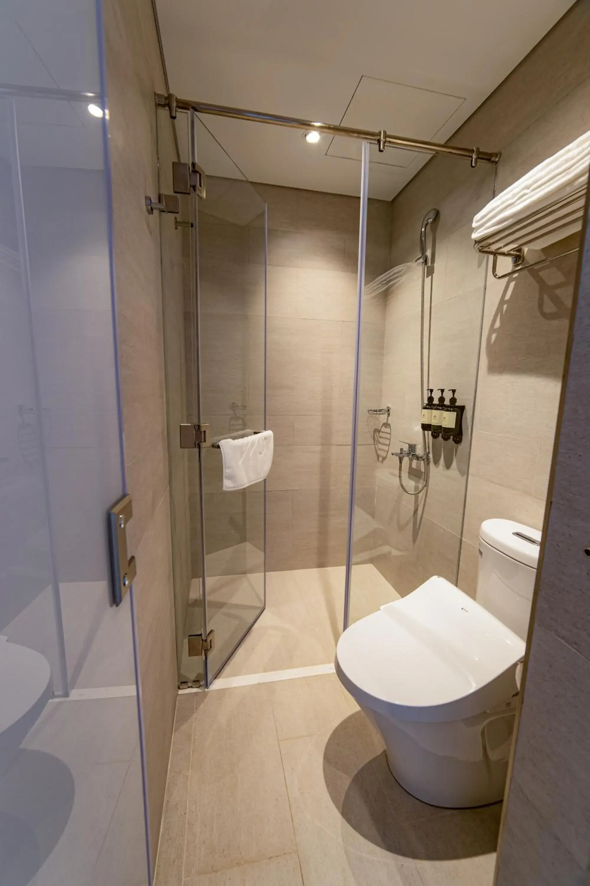 Deluxe Double Room in MEANDER Saigon Deluxe Double Room in MEANDER Saigon