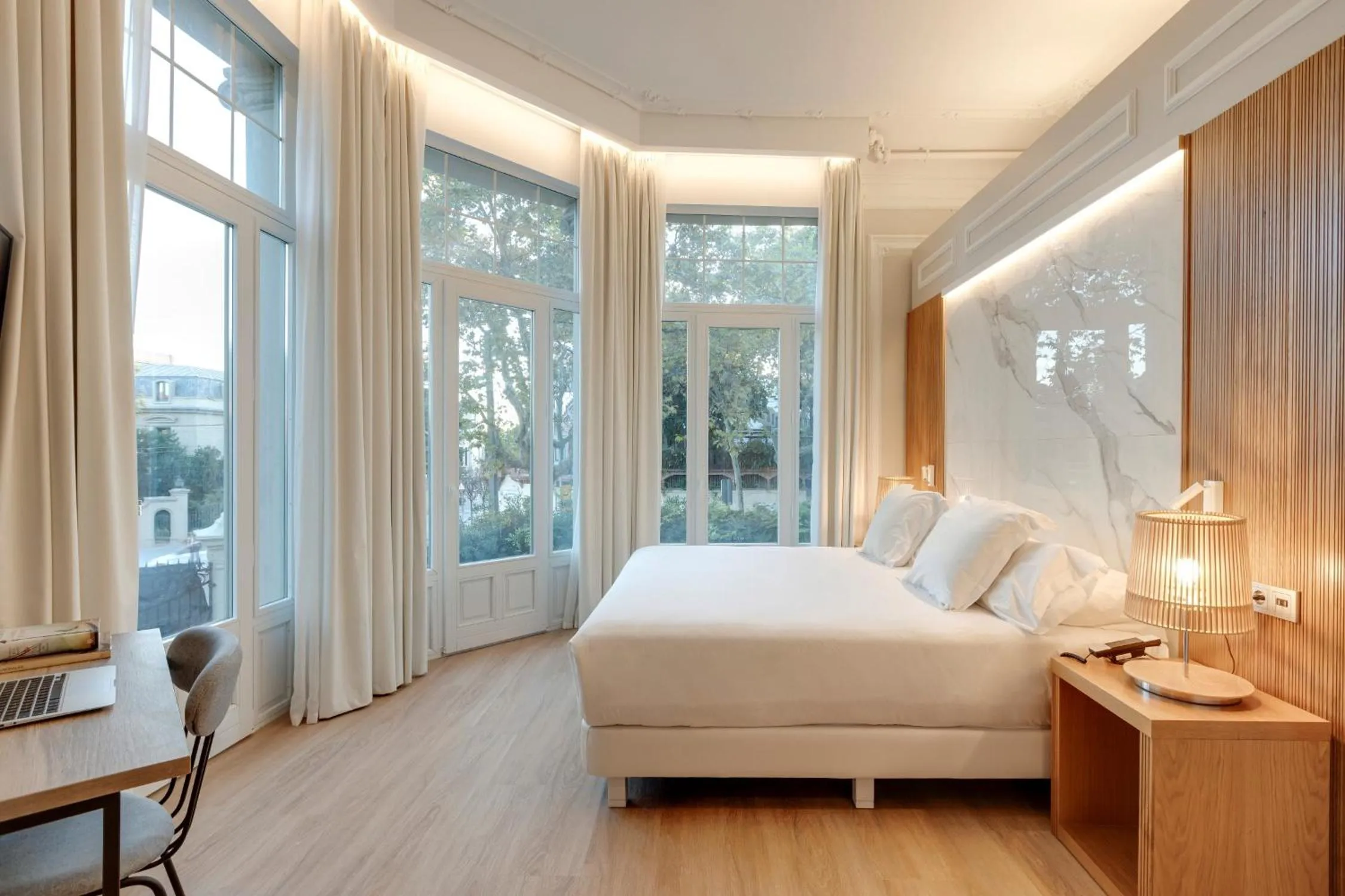 Photo of the whole room, Bed in Hotel Boutique Mirlo Barcelona