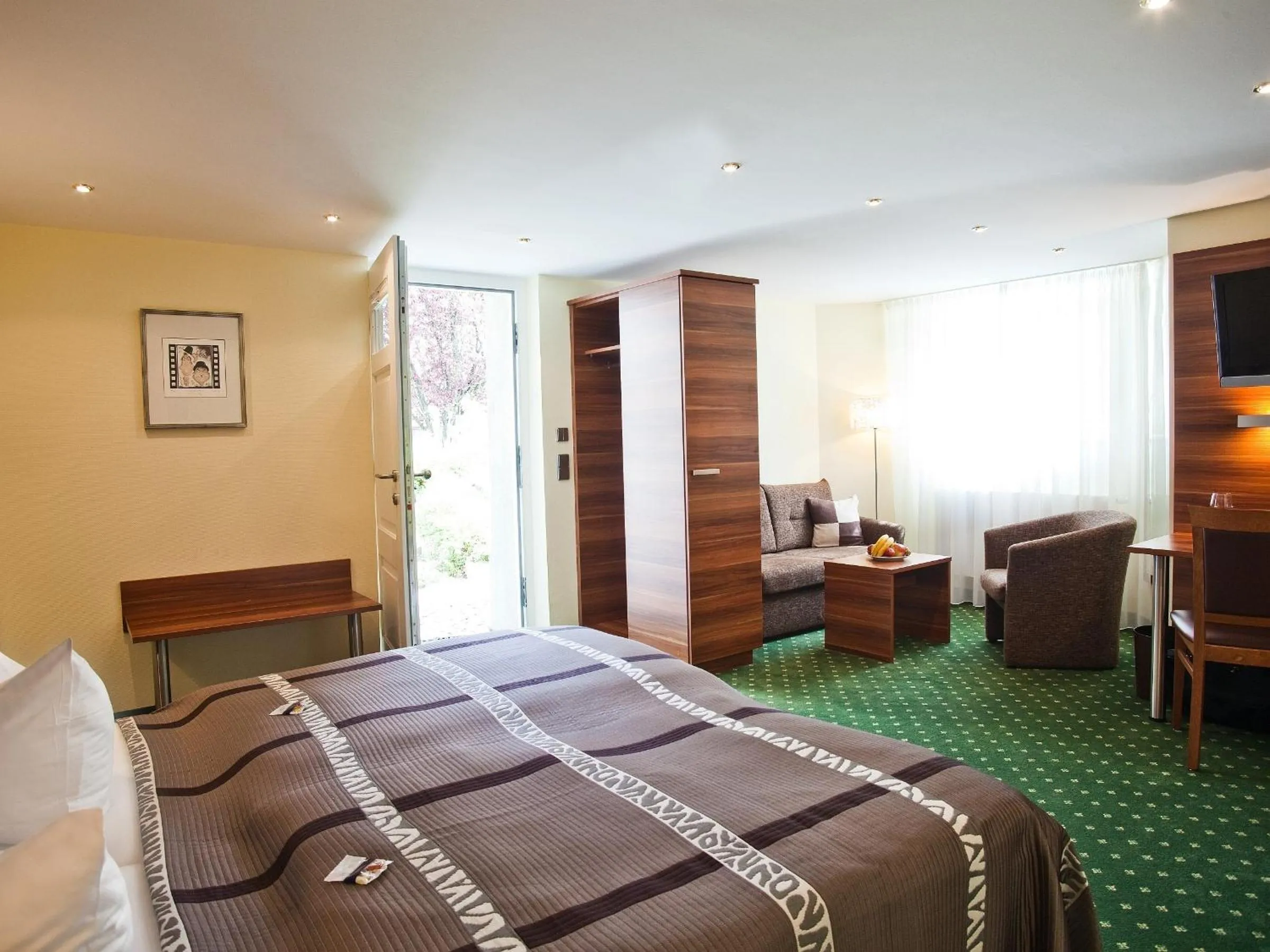 Bedroom, Bed in Hotel Schöngarten garni