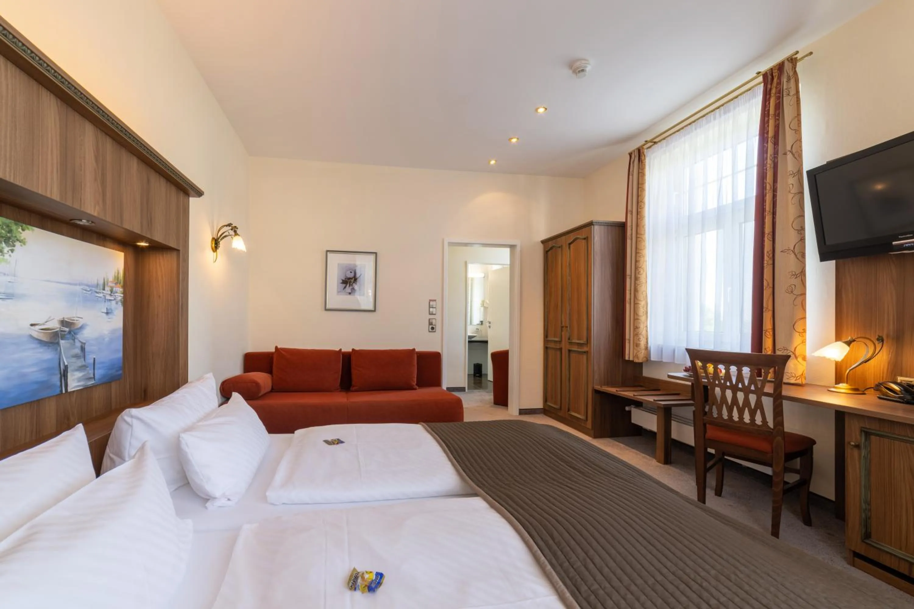 Photo of the whole room, Bed in Hotel Schöngarten garni