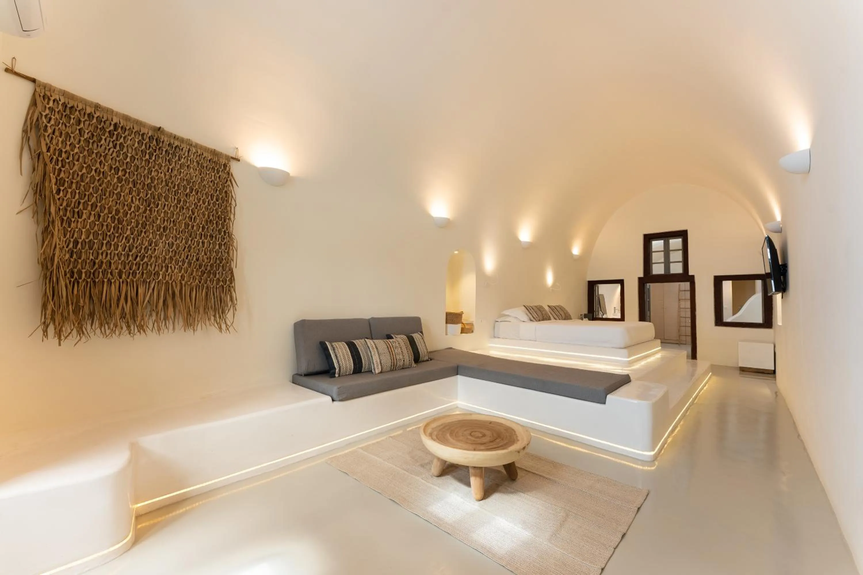 Bedroom, Bed in Cilon Suites Santorini