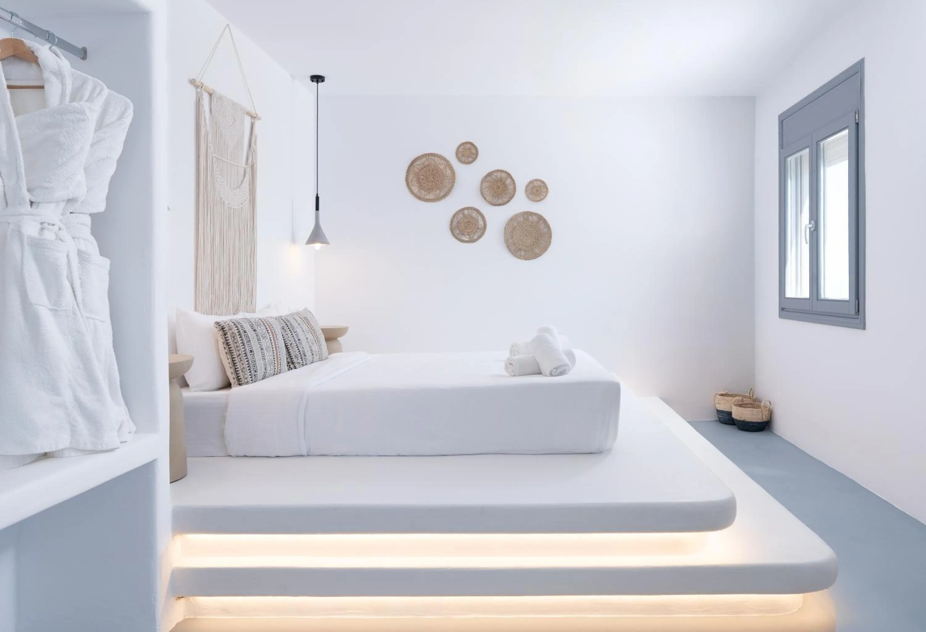 Bedroom, Bed in Cilon Suites Santorini