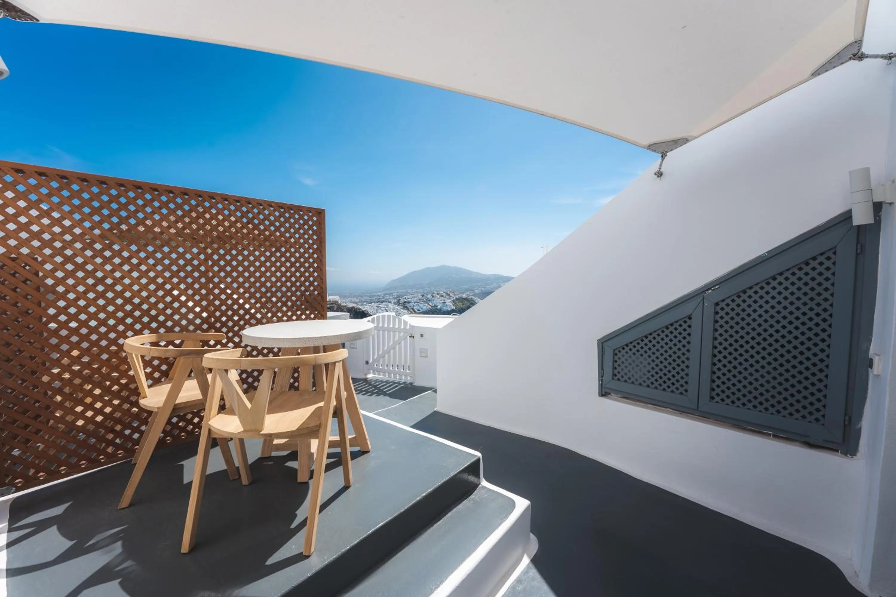 Property building in Cilon Suites Santorini