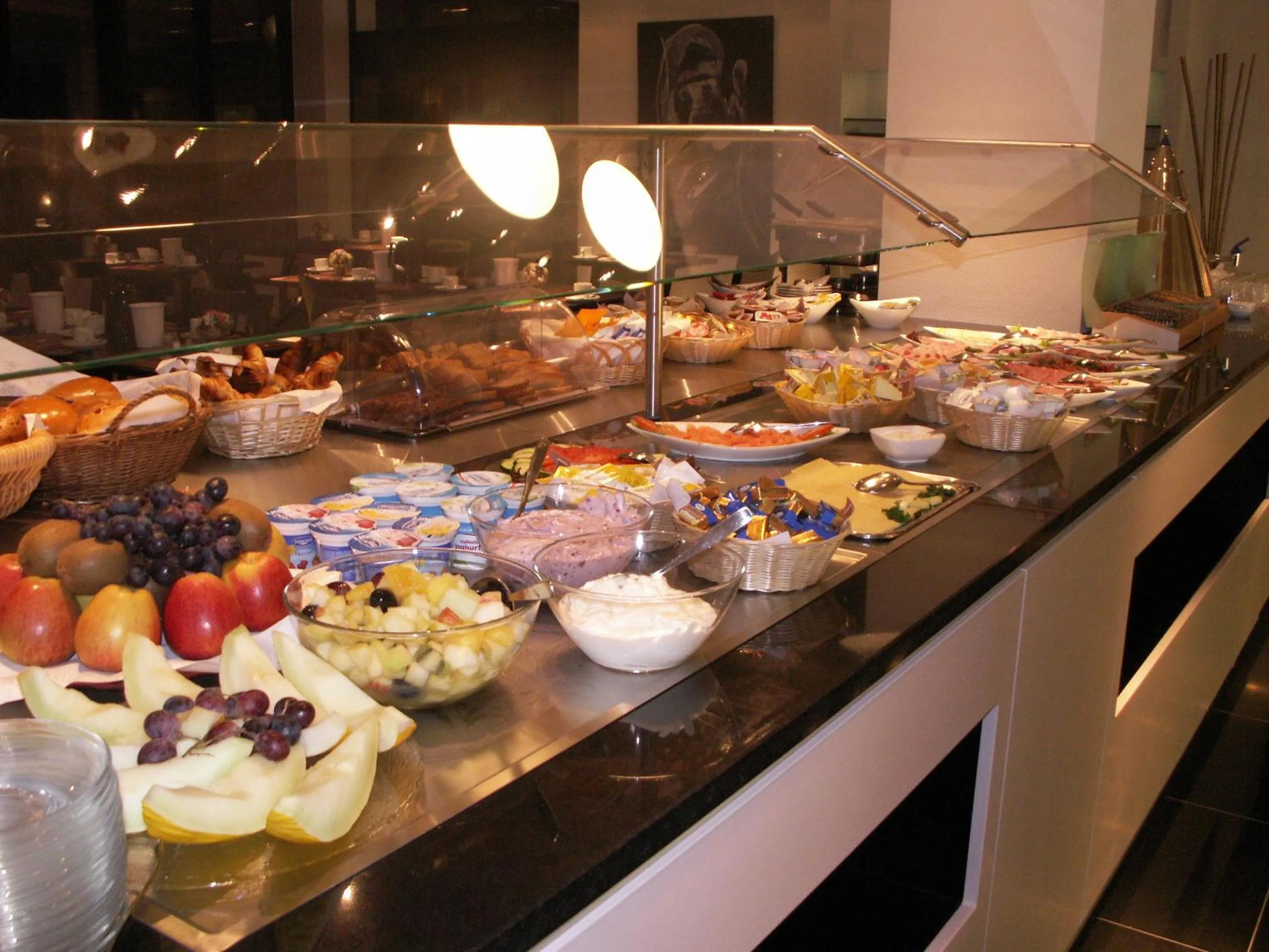 Food and drinks in Aquis Grana City Hotel