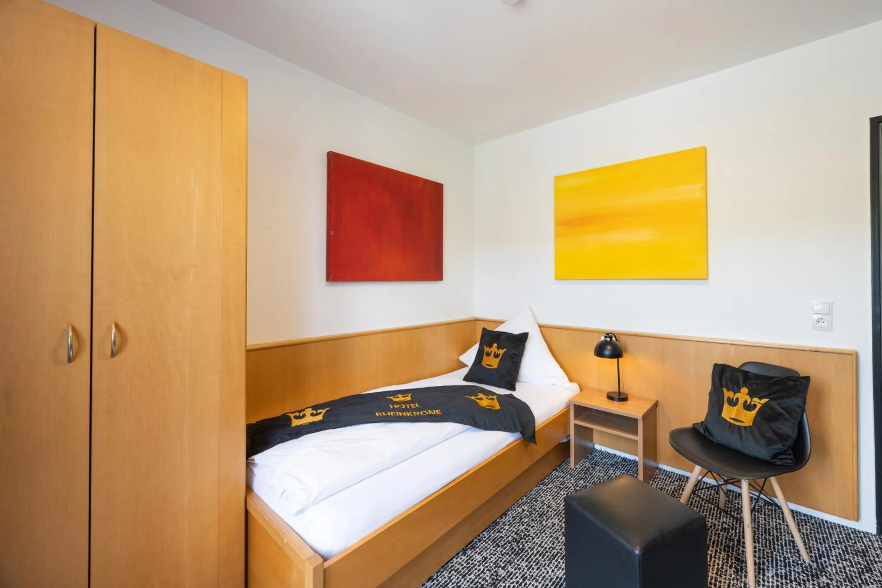 Bed in Panorama Hotel Rheinkrone