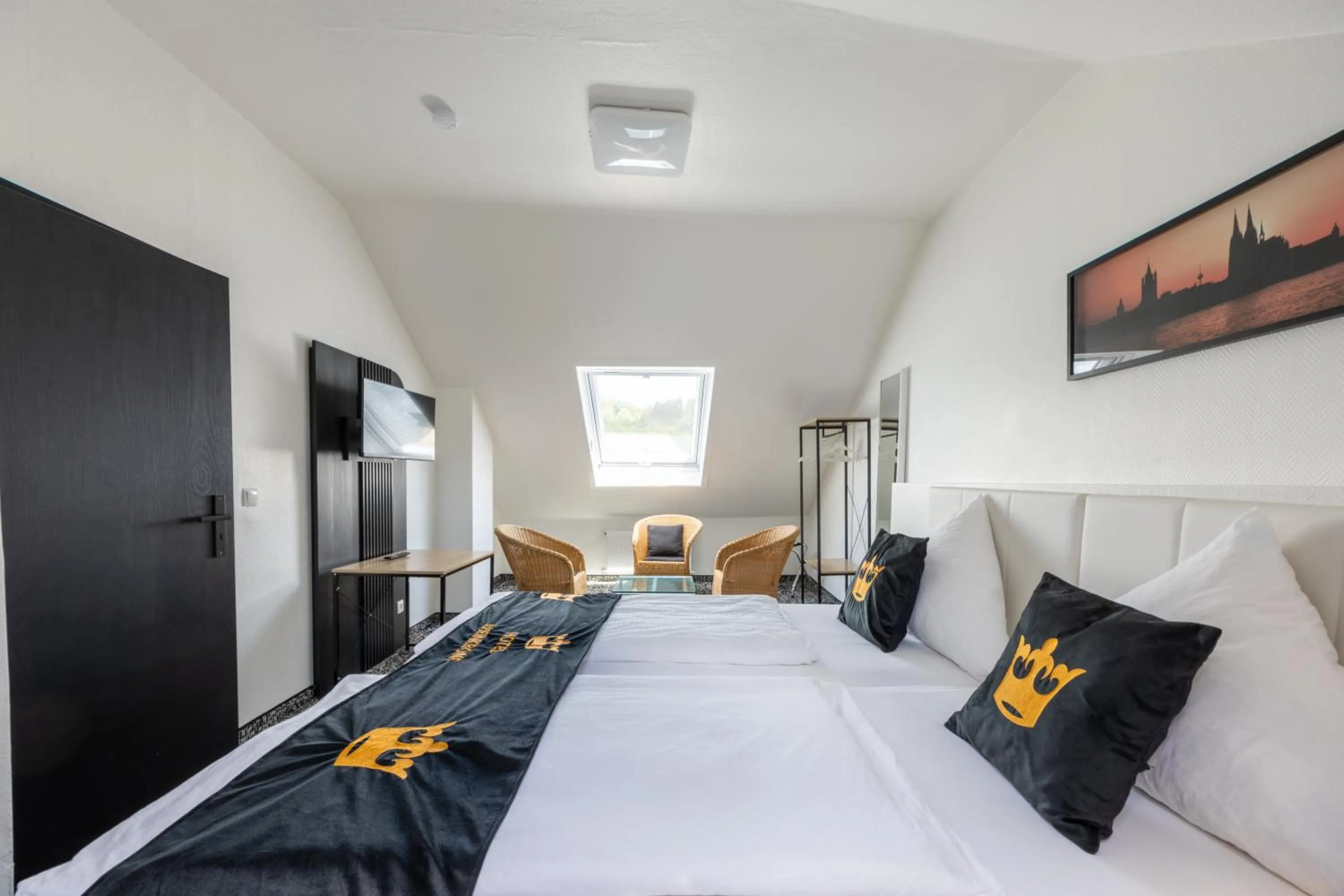 Bedroom, Bed in Panorama Hotel Rheinkrone