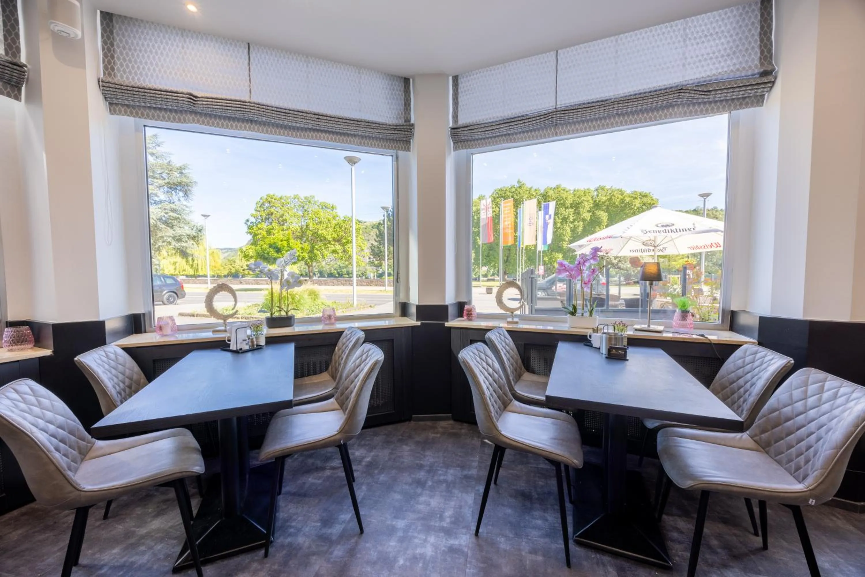 Seating area in Panorama Hotel Rheinkrone