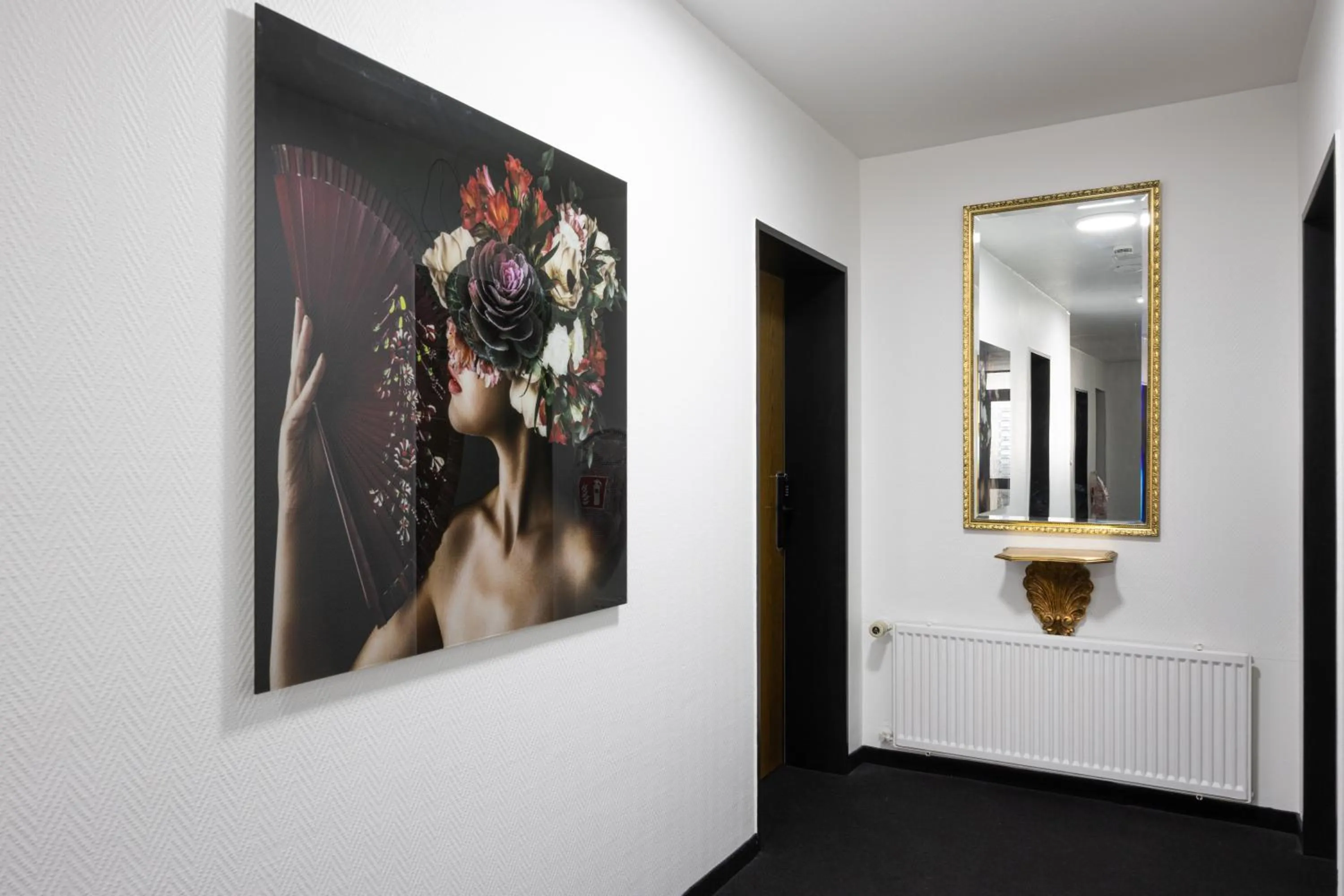 Decorative detail in Panorama Hotel Rheinkrone