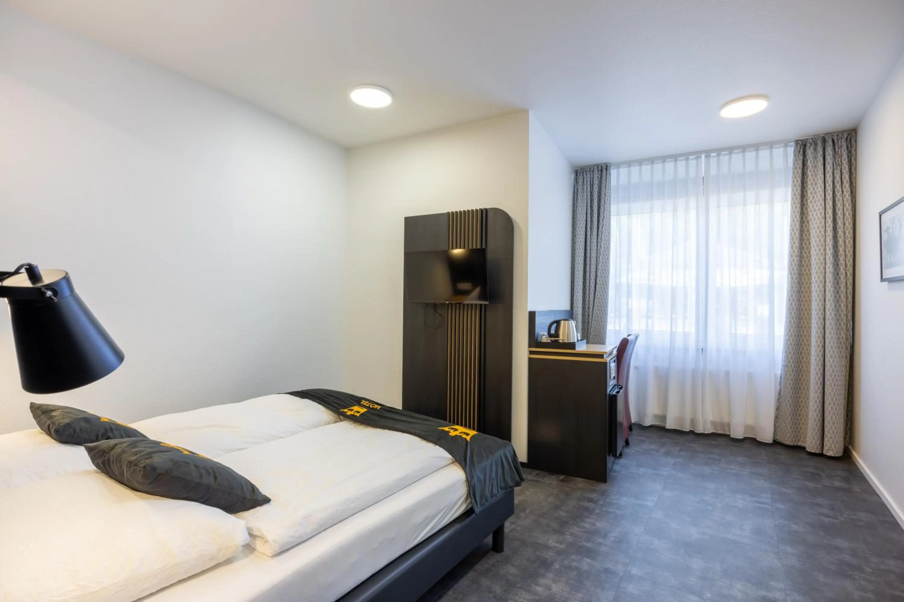 Photo of the whole room, Bed in Panorama Hotel Rheinkrone