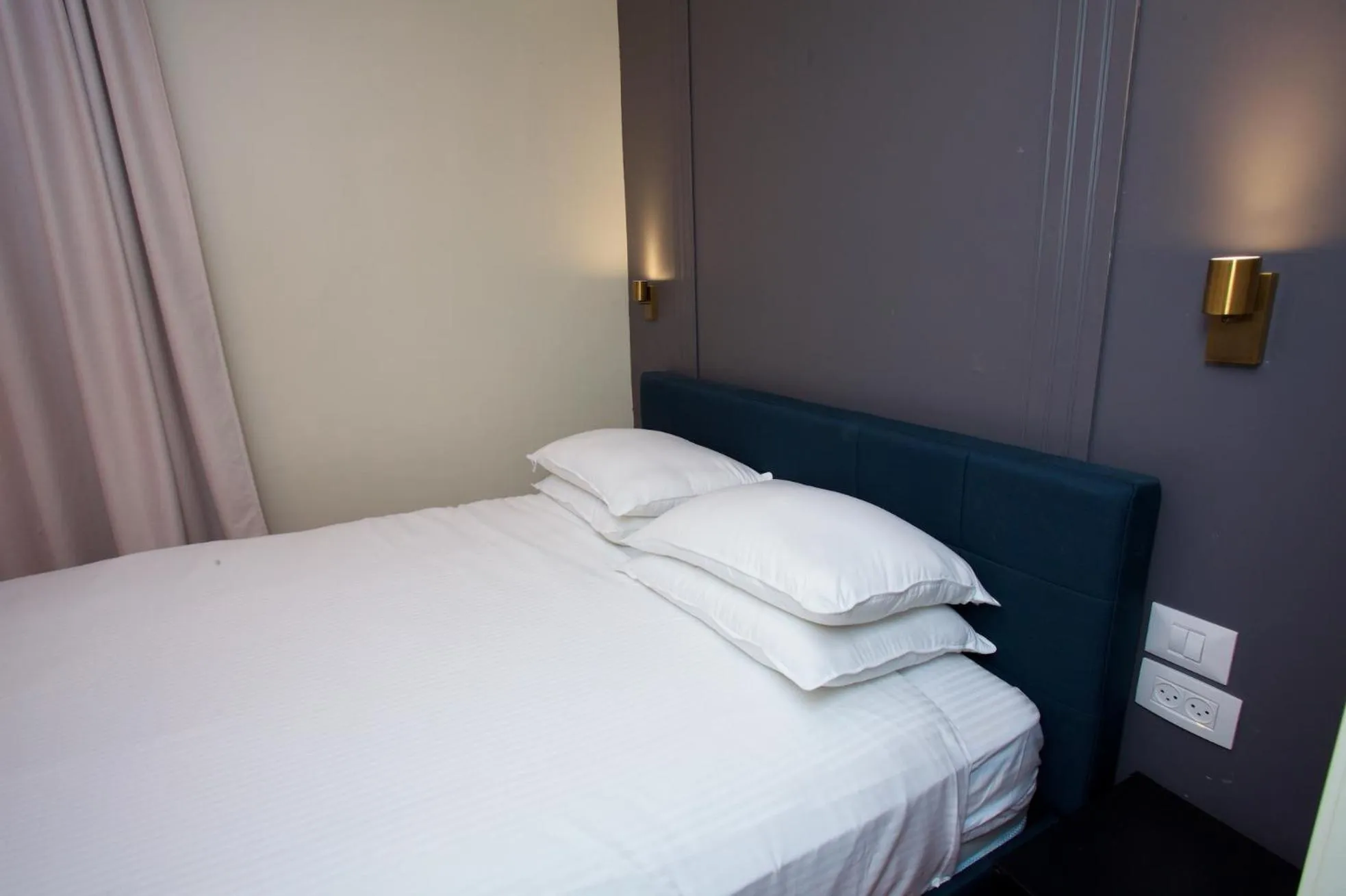 Bed in Moon TOP- 4th floor