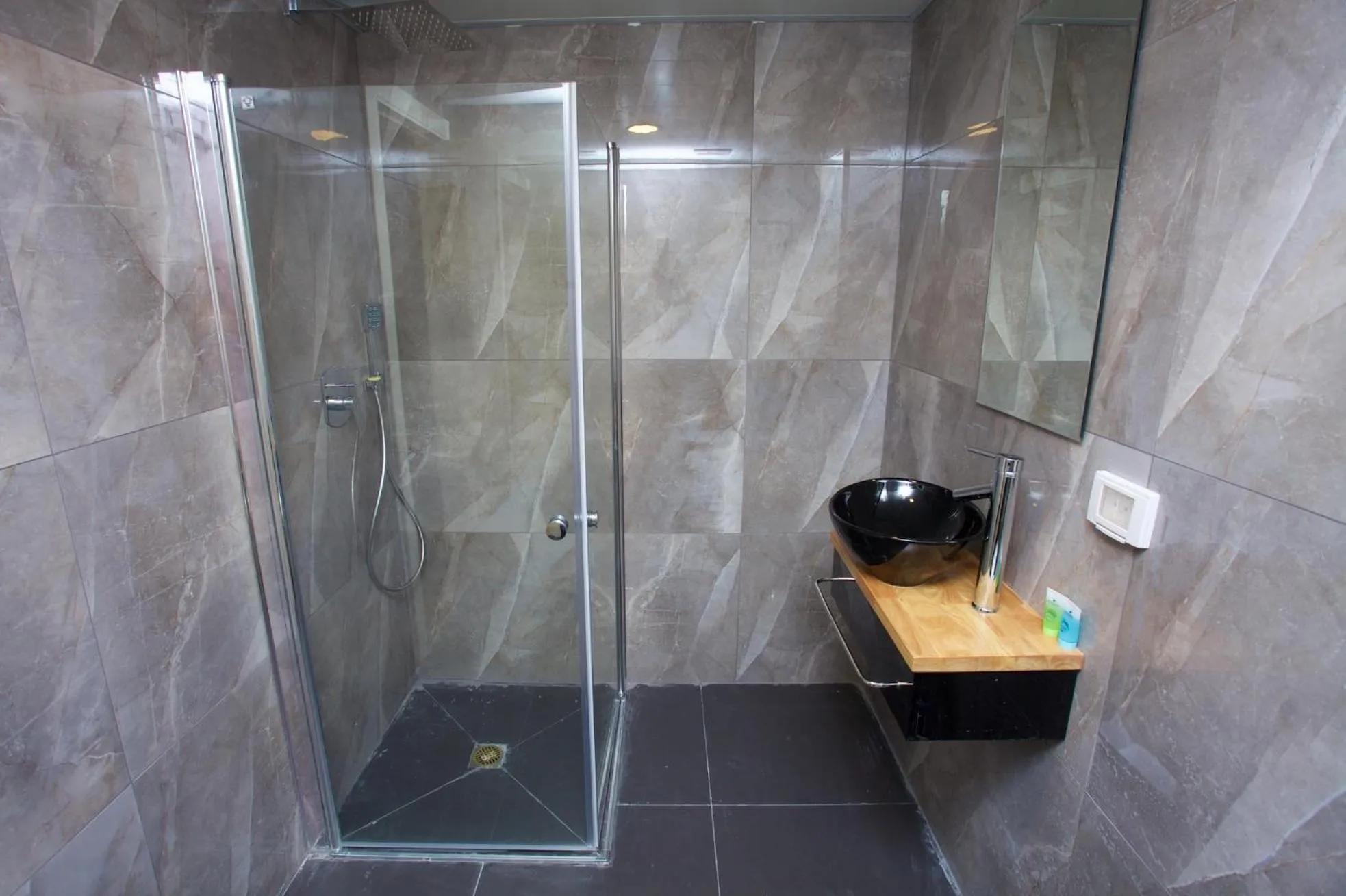 Bathroom in Moon TOP- 4th floor