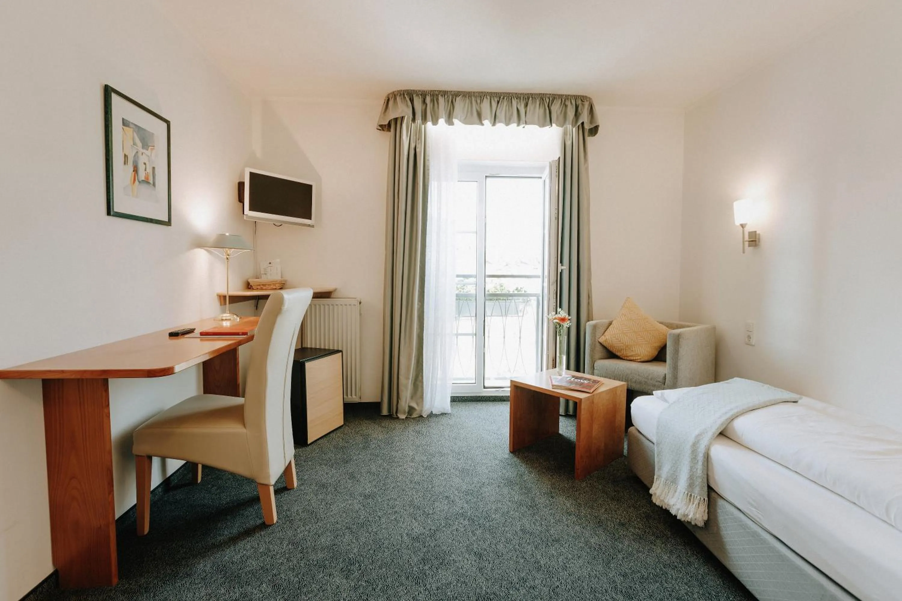 TV and multimedia, Bed in Huber's Hotel