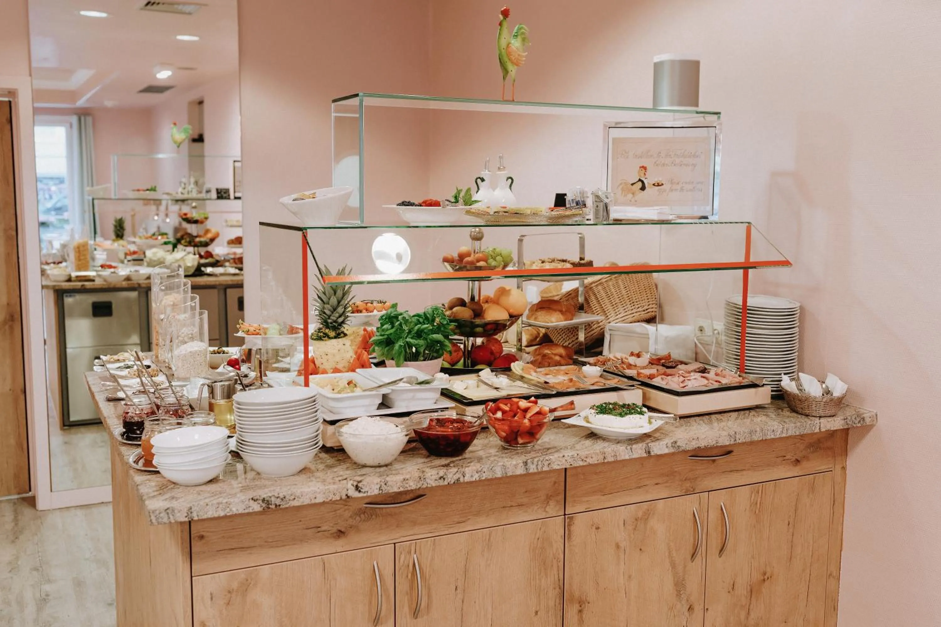 Food and drinks in Huber's Hotel