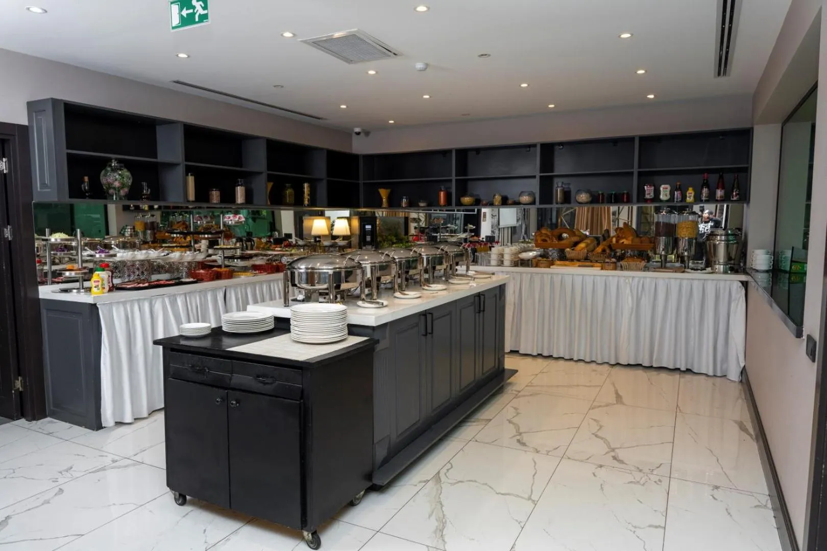 Restaurant/places to eat in Port Rivoli Hotel Baku