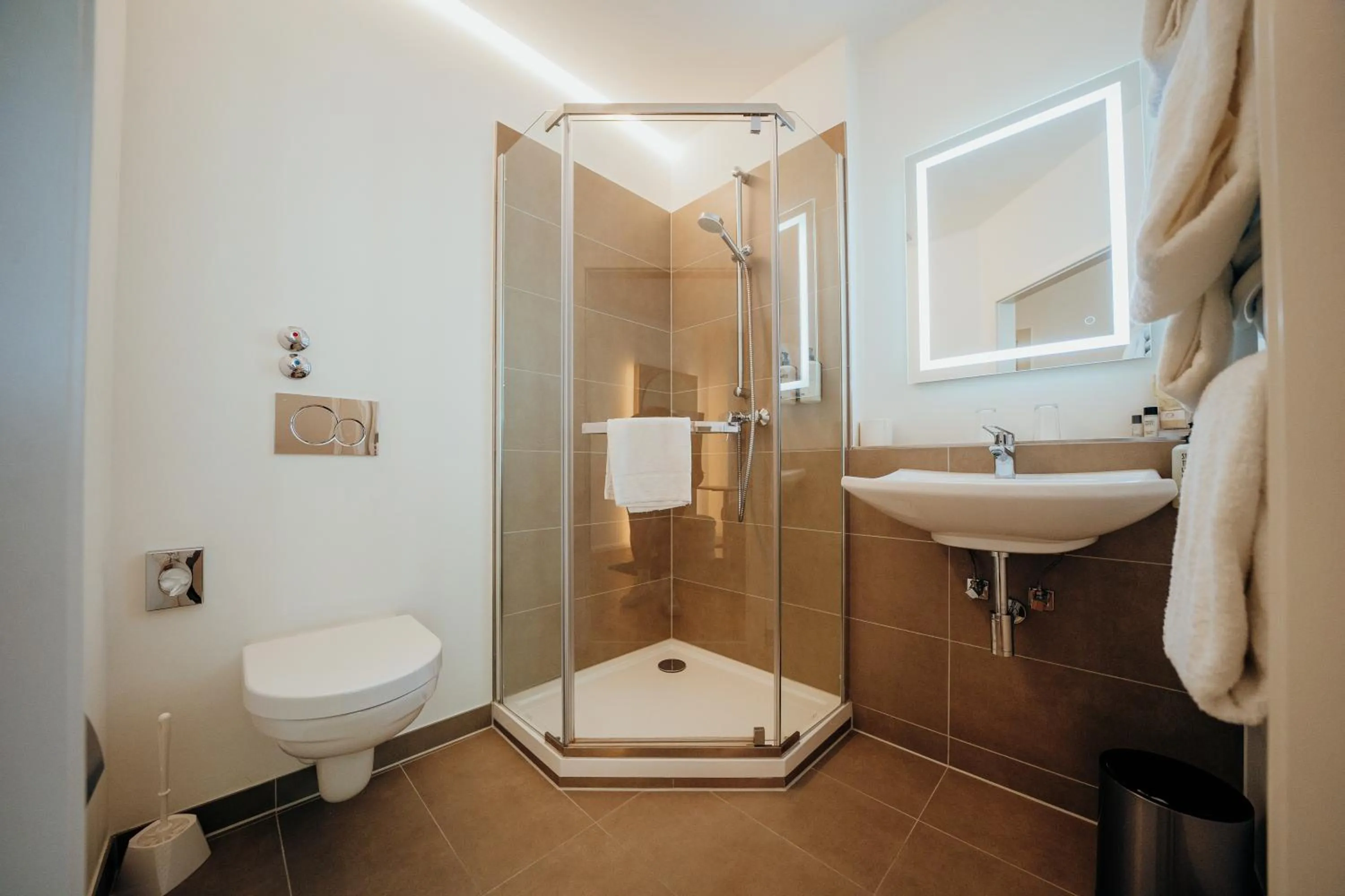 Shower in Hotel Barbarossa Classic