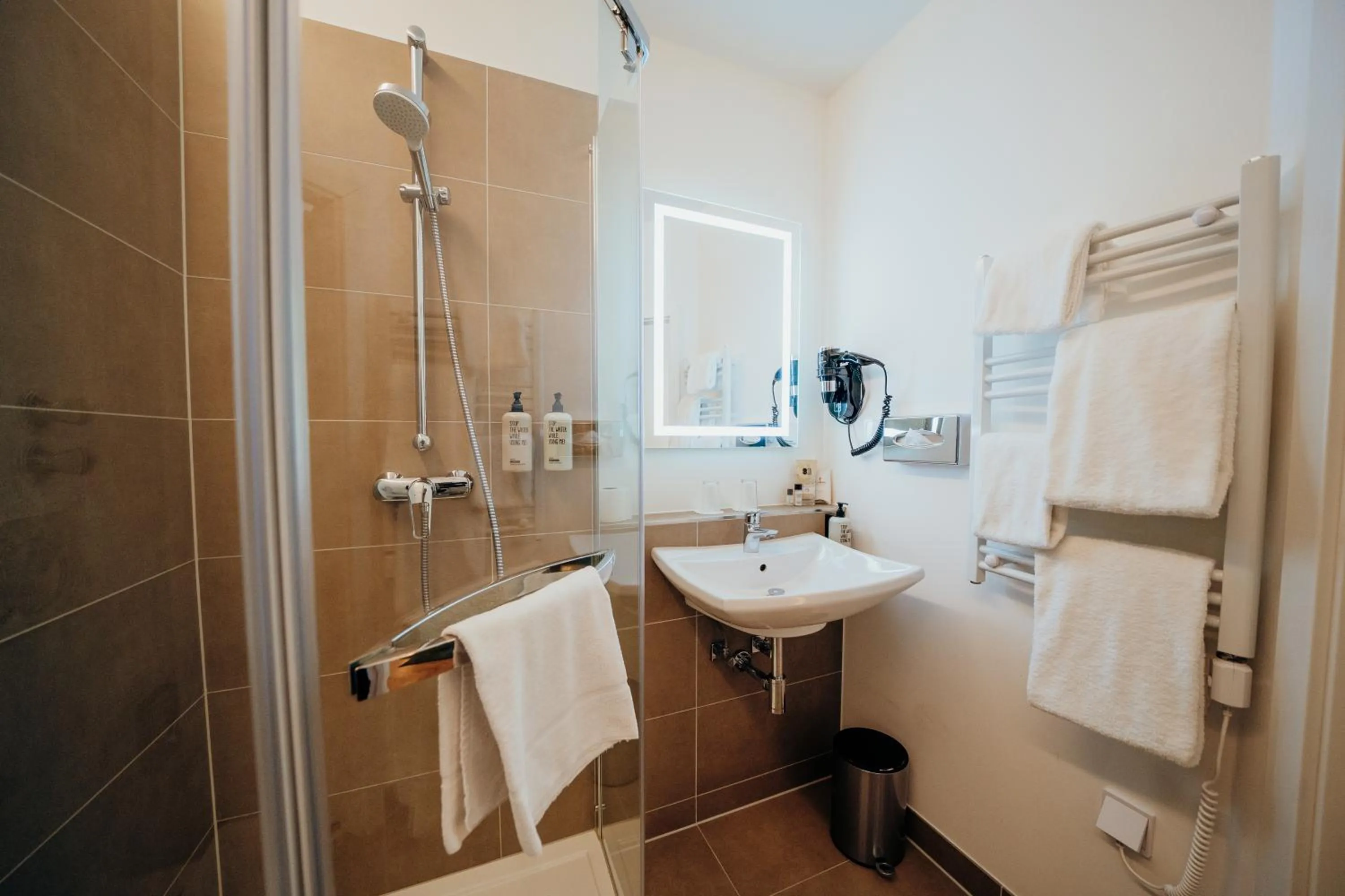 Shower in Hotel Barbarossa Classic