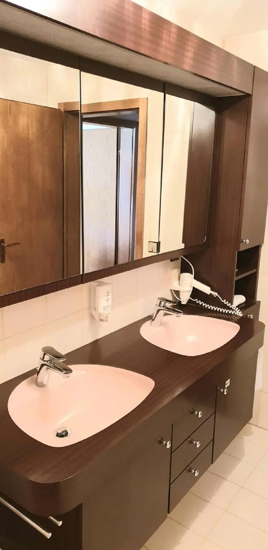 Photo of the whole room in LILTON Hotel Stuttgart-Zuffenhausen