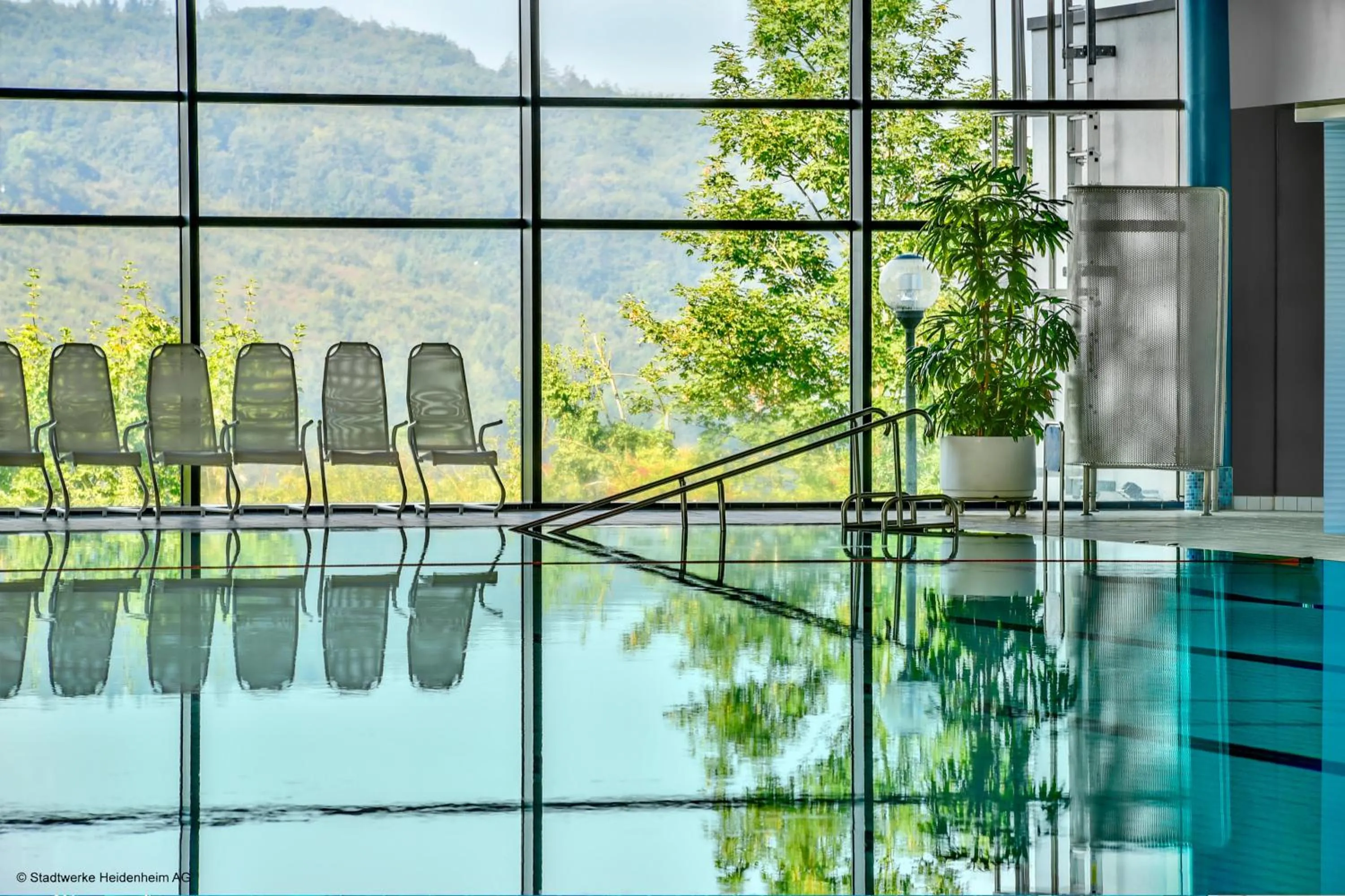 Swimming pool in Taste Hotel Heidenheim