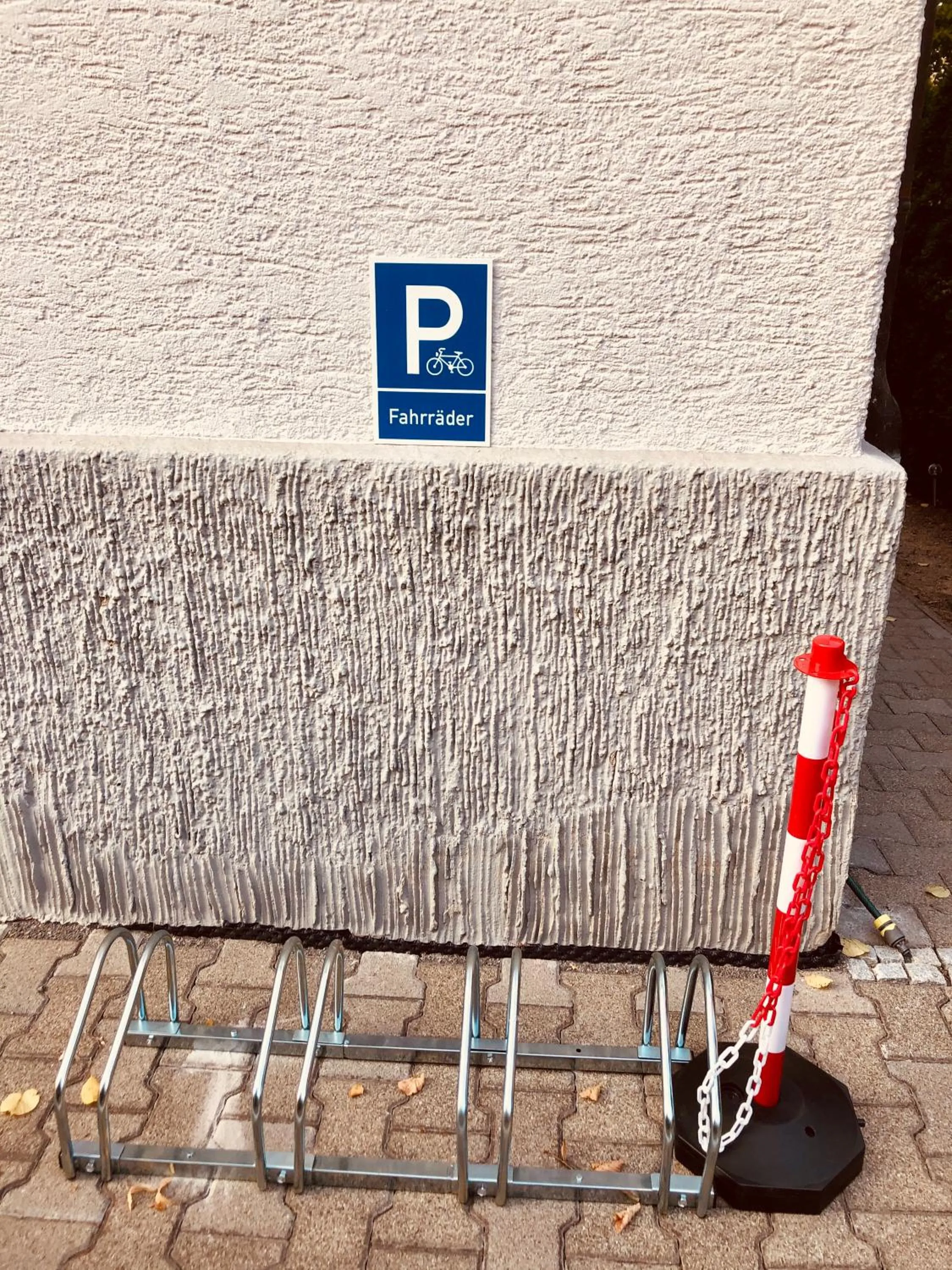 Parking in Hotel-Cocco-Bello in der Villa Foret