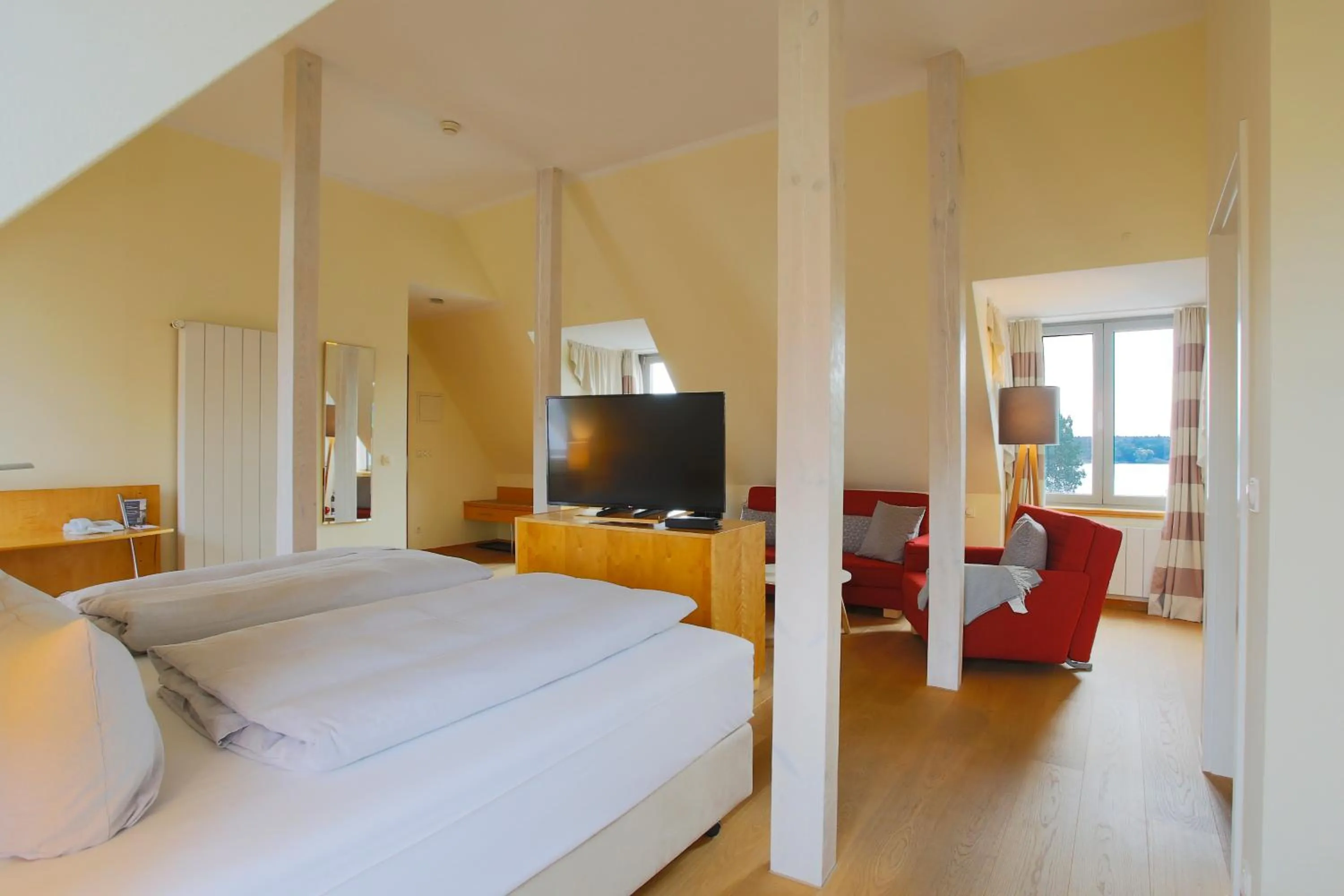 Photo of the whole room, Bed in Hotel Kleines Meer