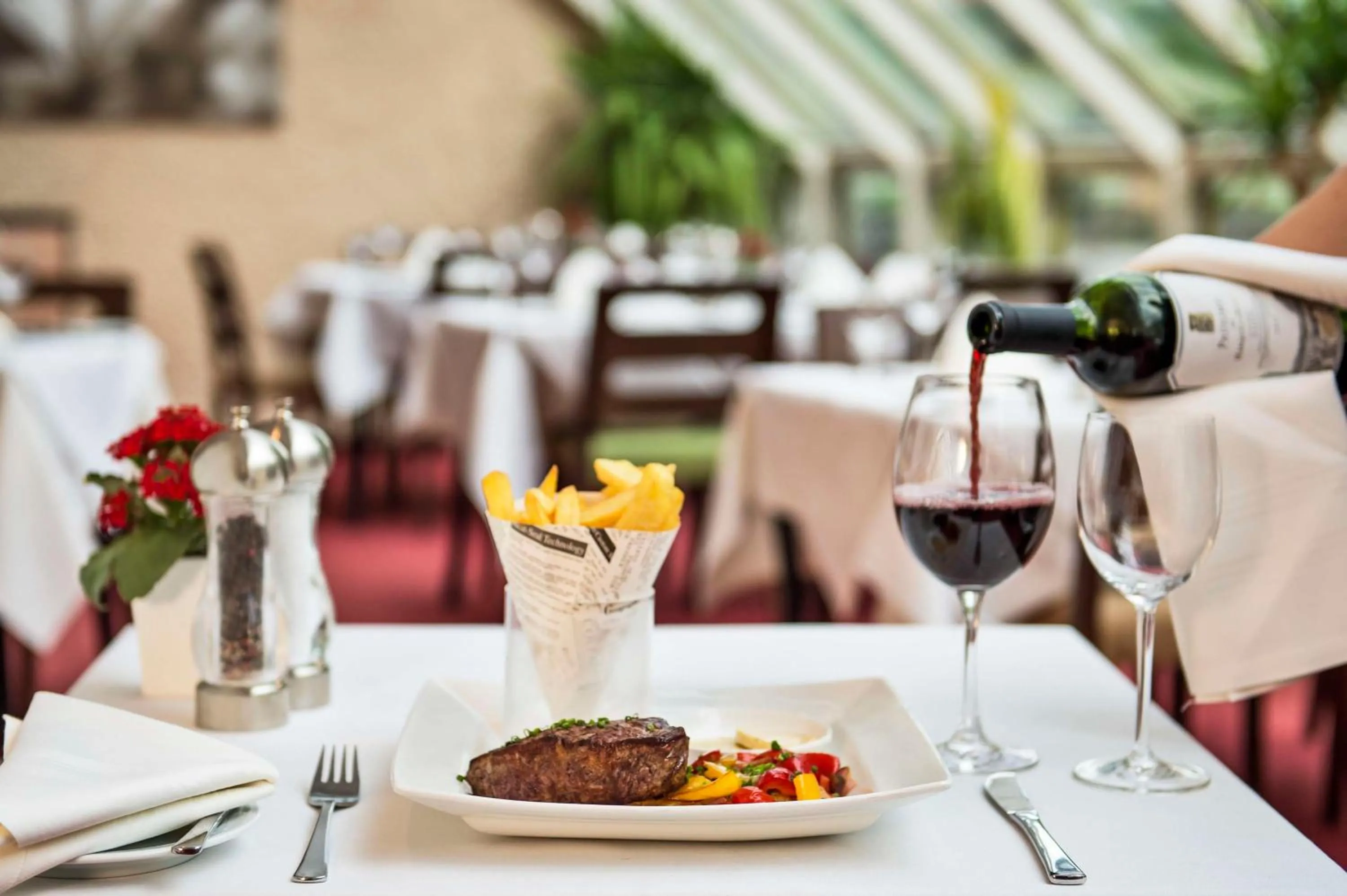 Food and drinks in NH Hirschberg Heidelberg