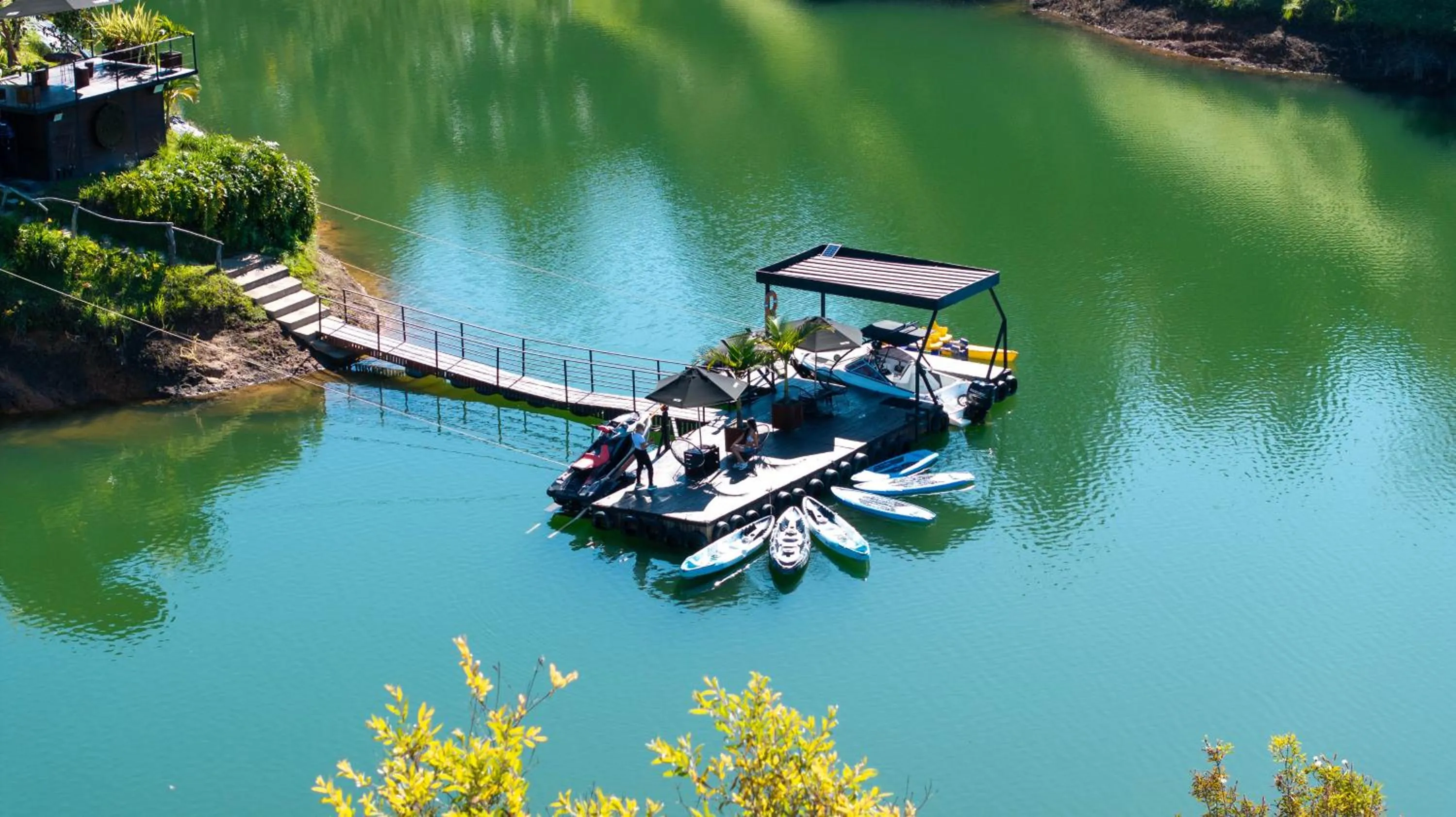 Domus Glamping Guatapé