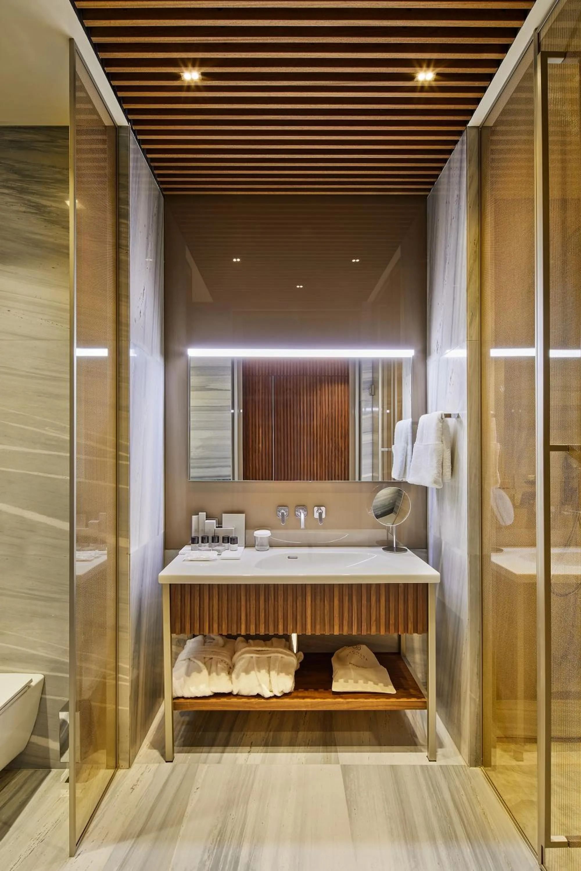 Bathroom, Bed in Ricosta Hotel