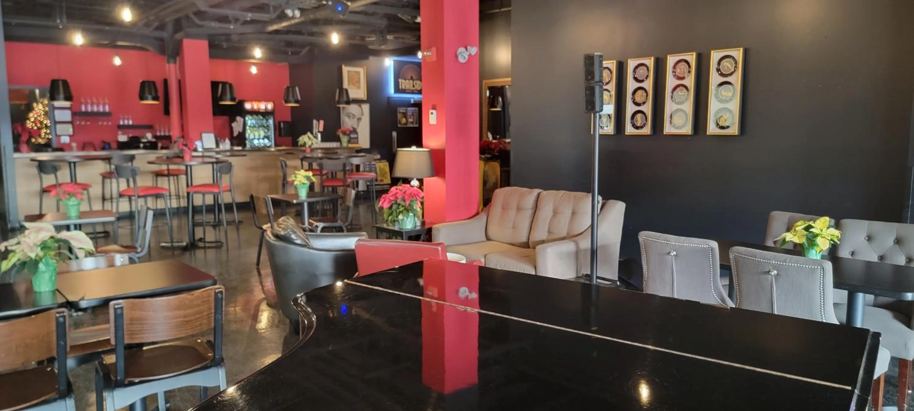 Restaurant/places to eat in The Arts Hotel