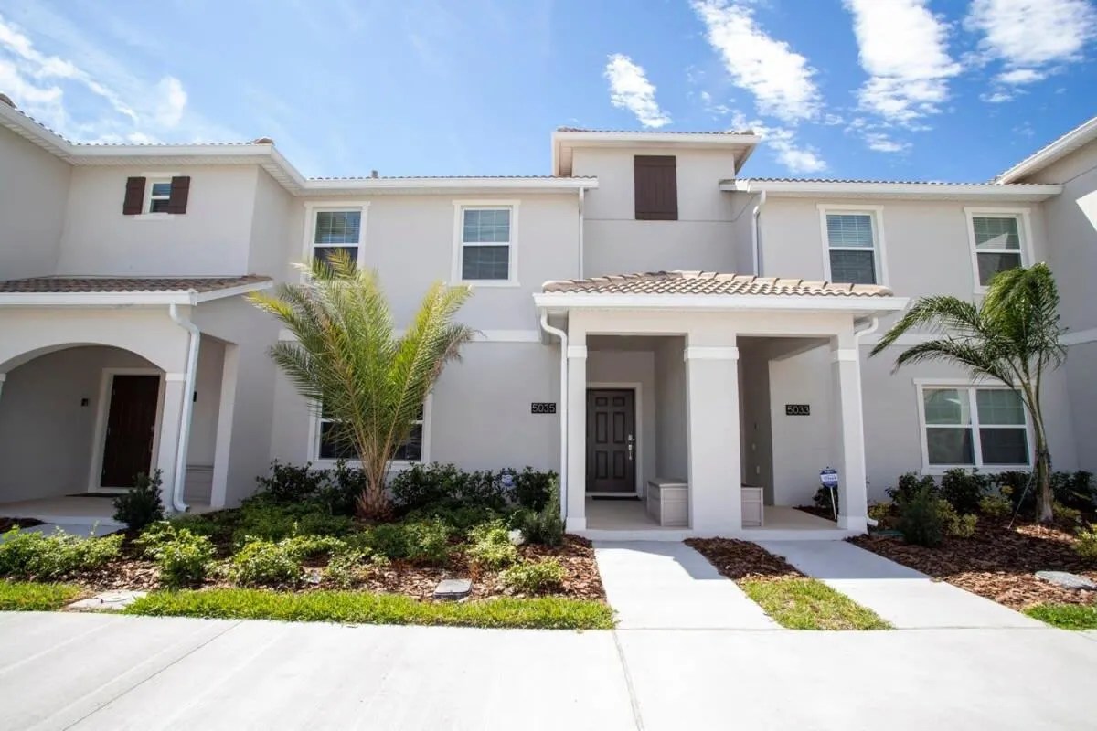 Gorgeous Four Bd w/ Pool close to Disney 5035