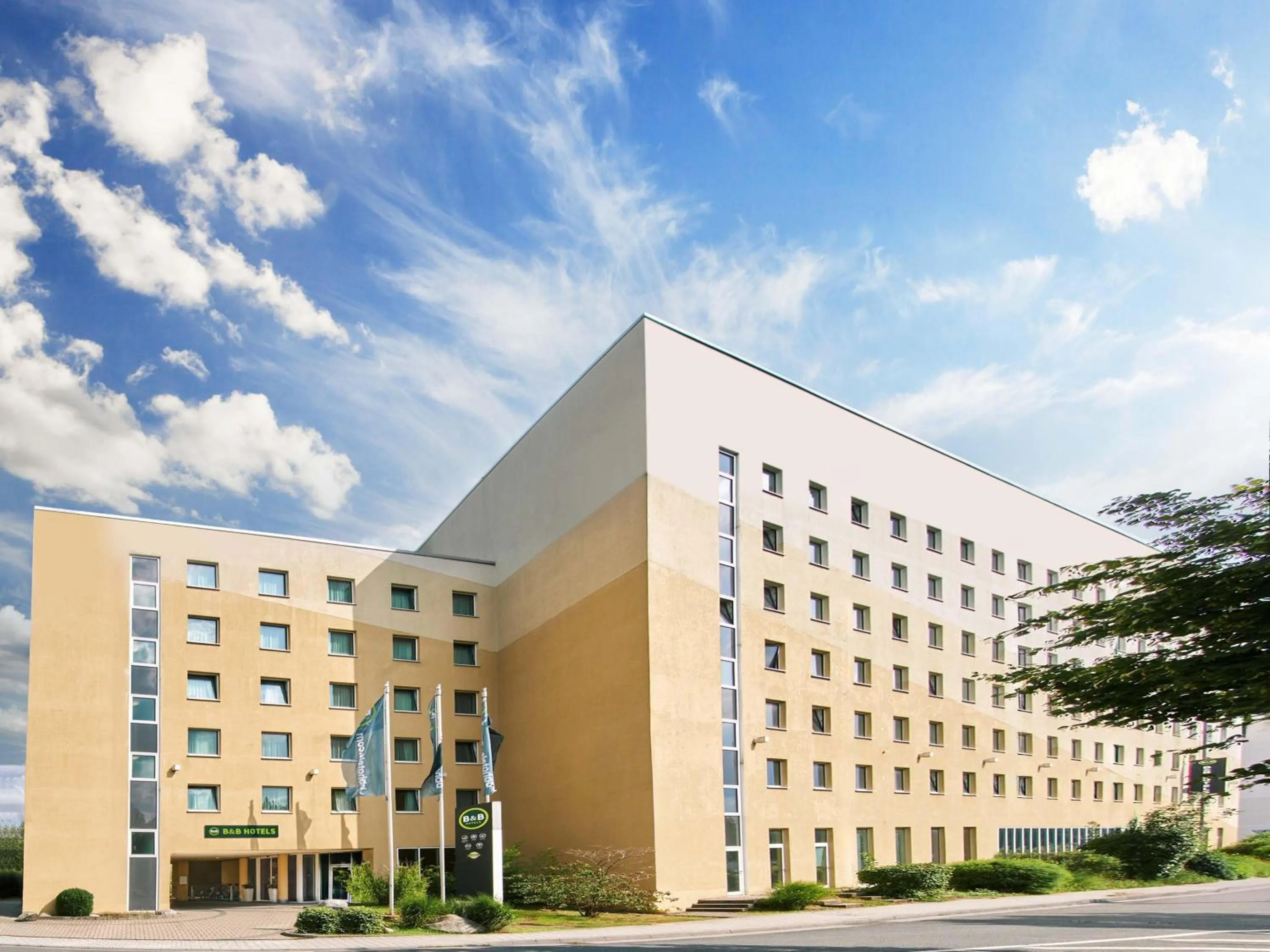 Property building in B&B Hotel Frankfurt-Messe