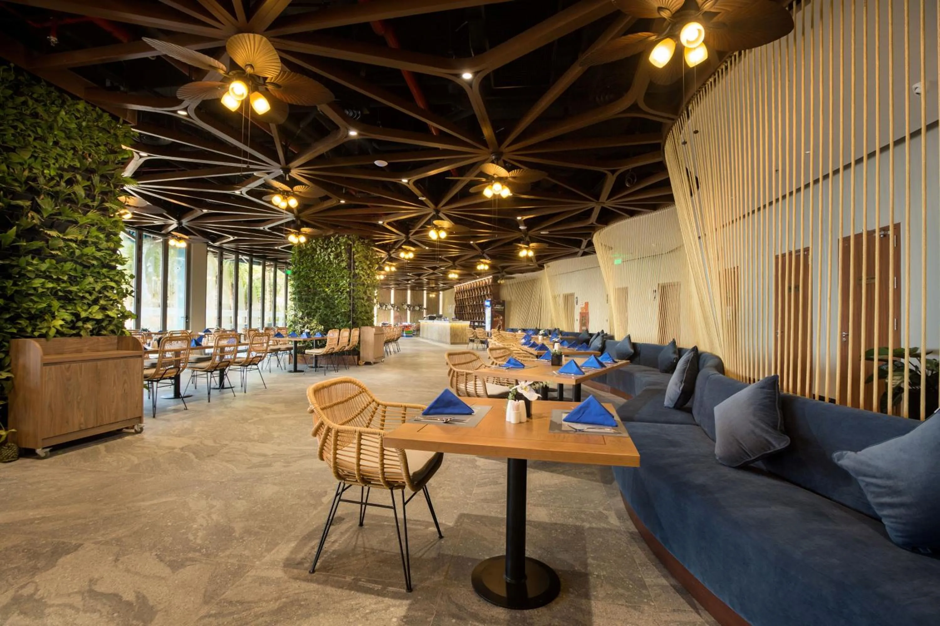 Restaurant/places to eat in Flamingo Cát Bà Resort Managed by Flamingo Hotels & Resorts