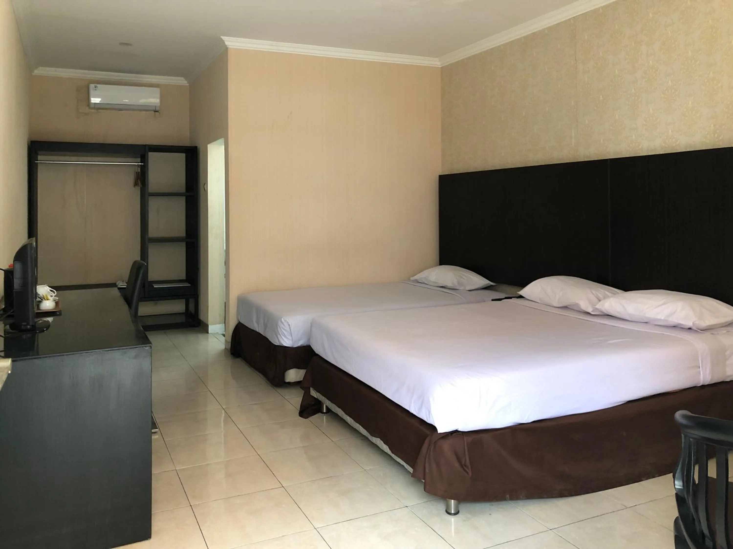 Bed in Hotel Sinar 3