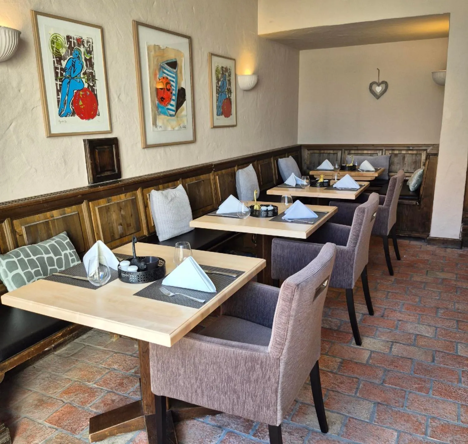 Restaurant/places to eat in Hotel Klösterle Nördlingen - in Kürze elaya hotel kloesterle noerdlingen