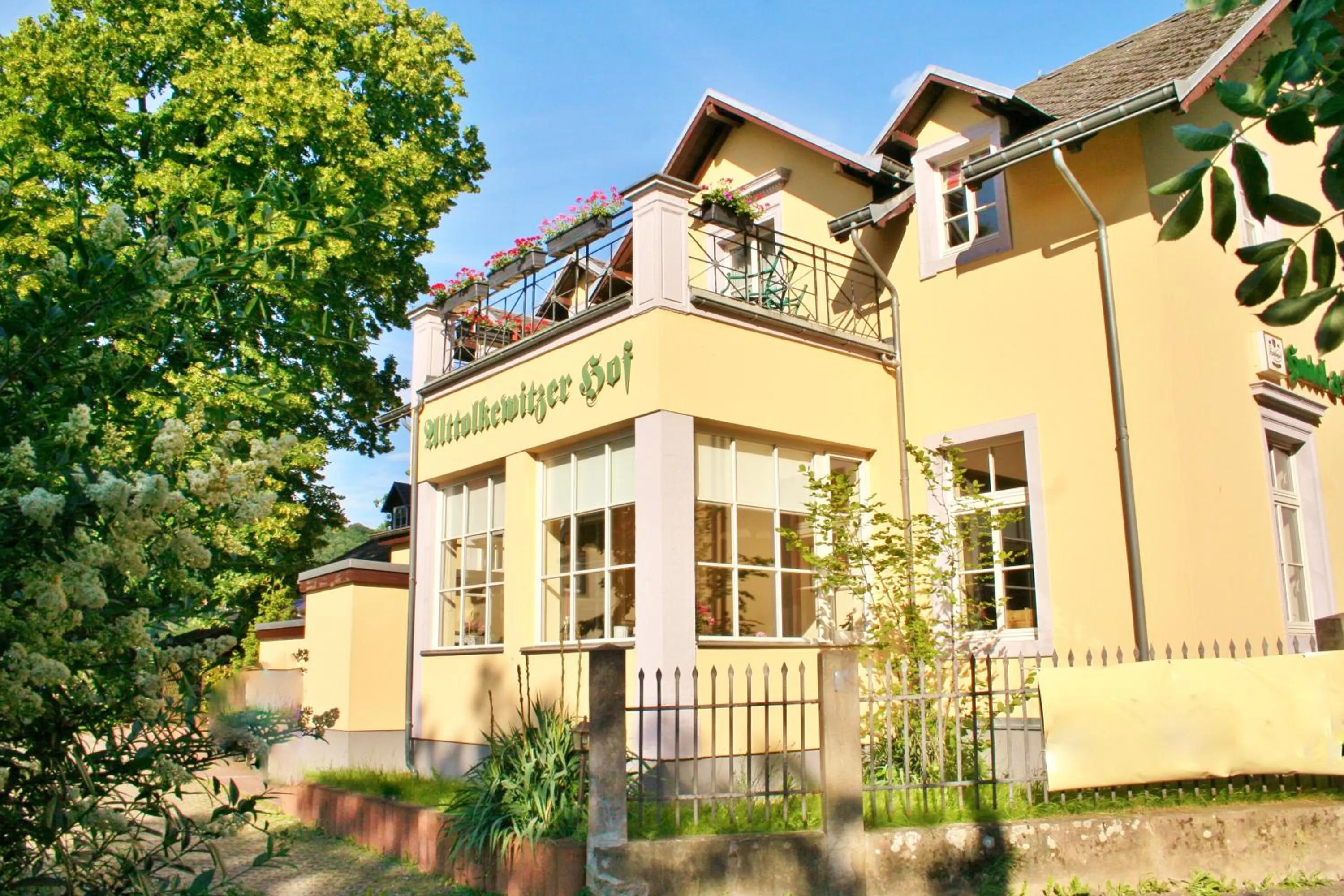 Facade/entrance in Hotel Alttolkewitzer Hof