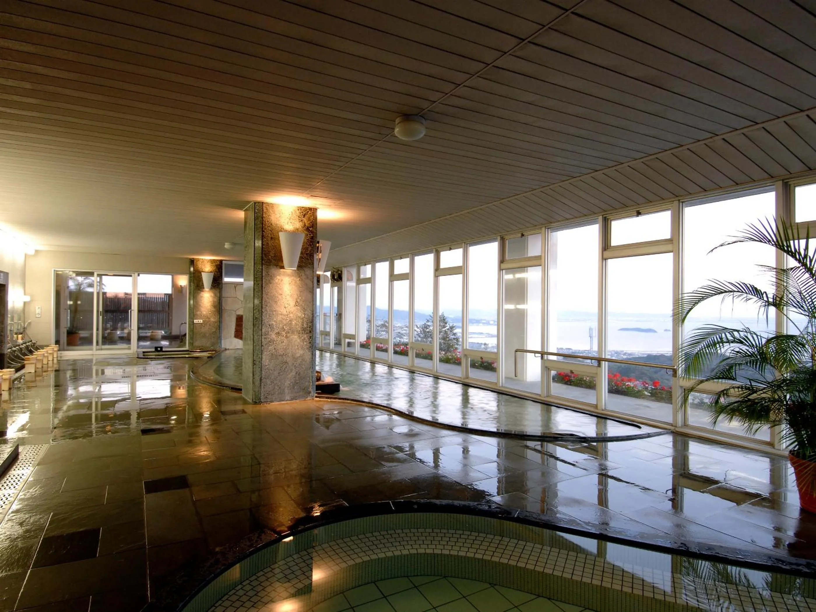Public Bath in Gamagori Onsenkyo Mikawa Bay Hills Hotel