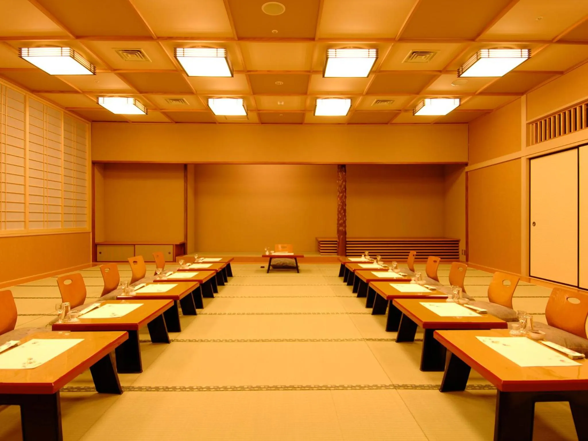 Area and facilities in Gamagori Onsenkyo Mikawa Bay Hills Hotel